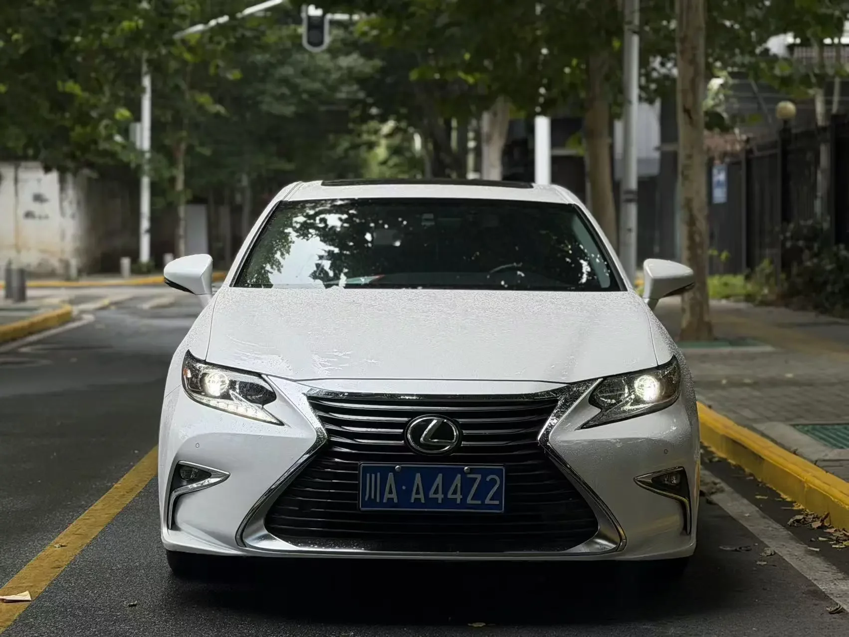 Lexus ES