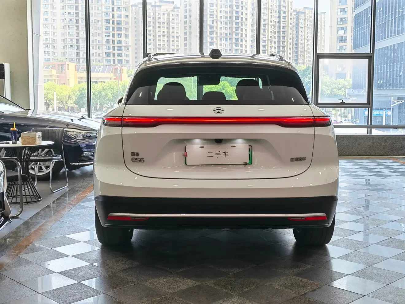 NIO ES6