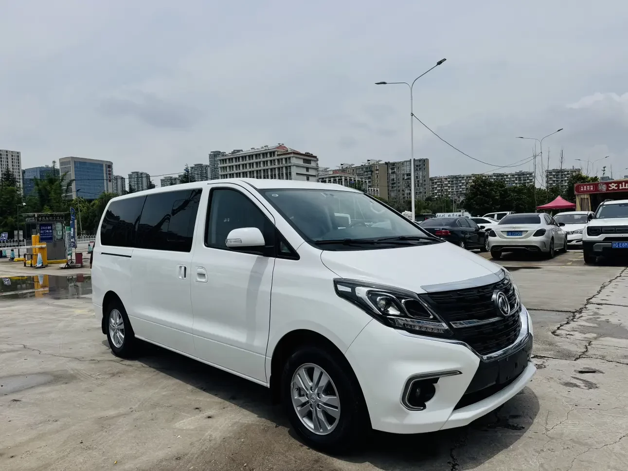 Forthing Fengxing M7
