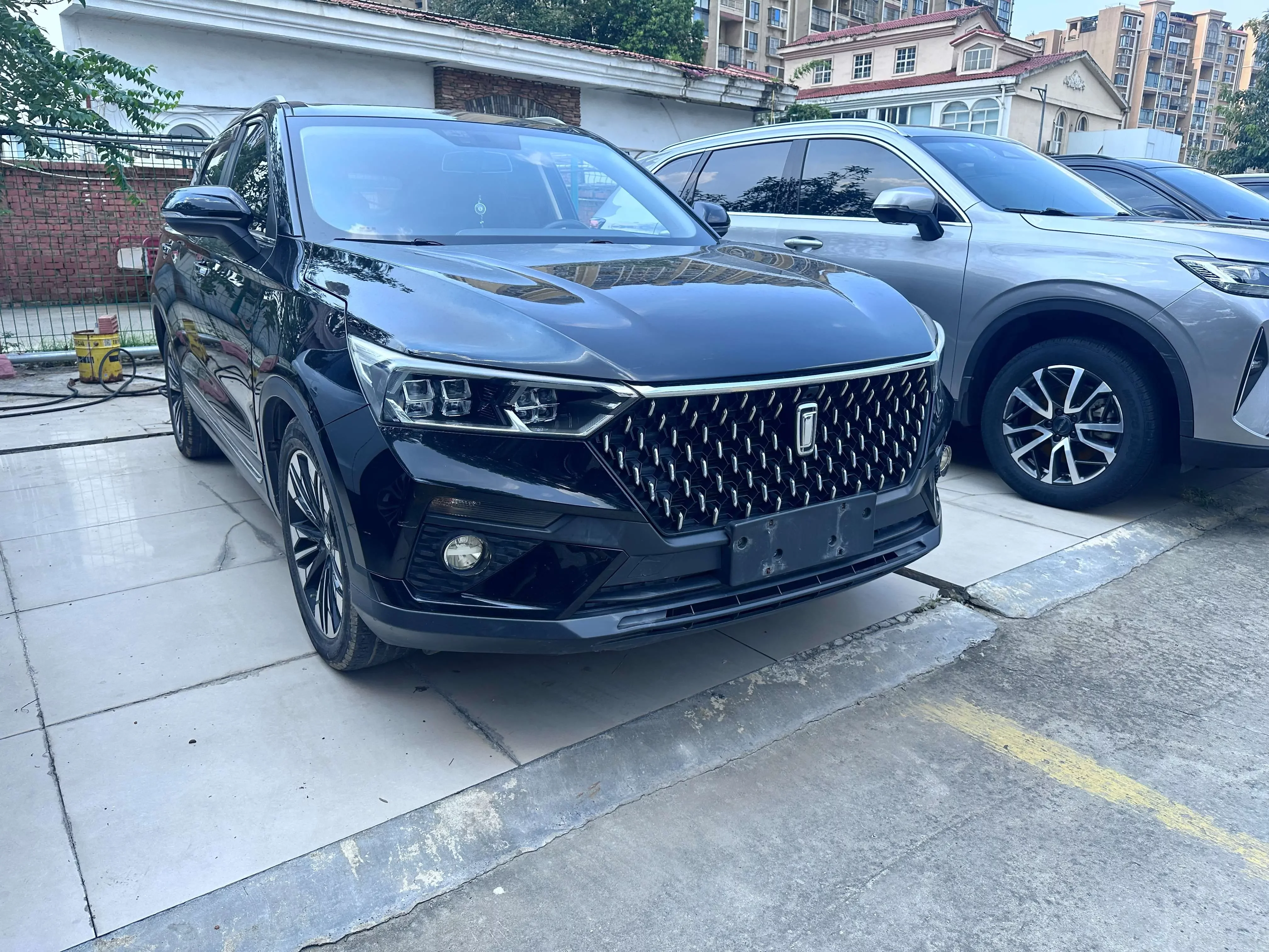 FAW Bestune T77 (Besturn T77)