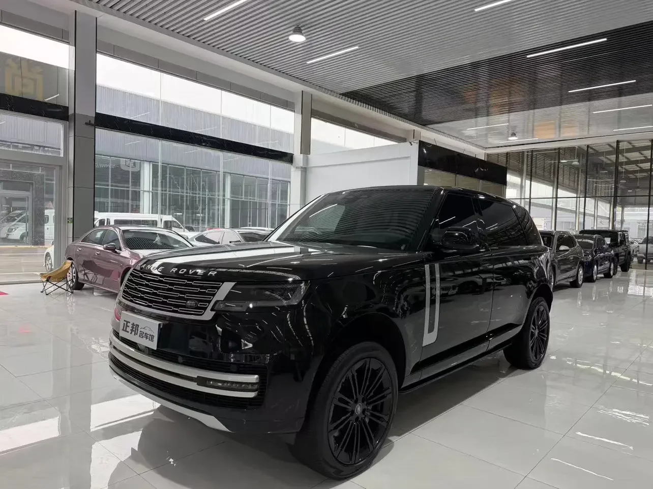 Land Rover range rover