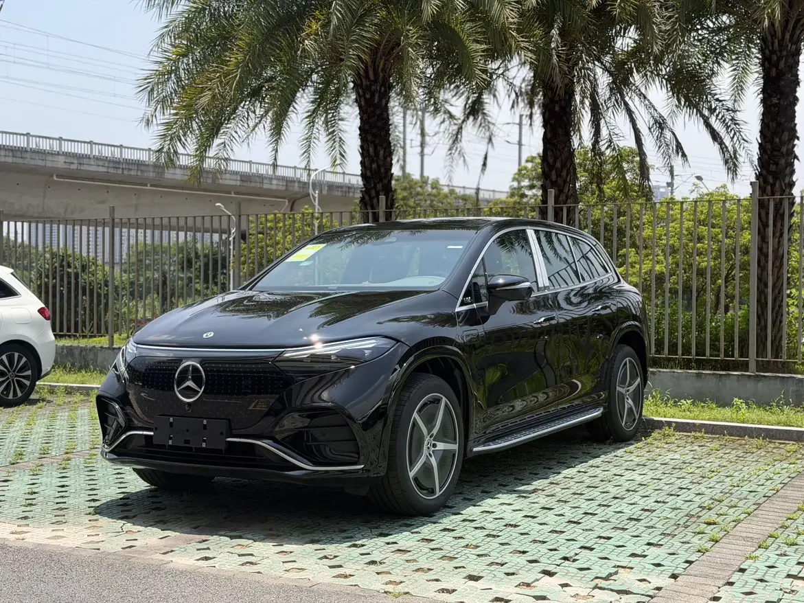 Mercedes-Benz EQS SUV