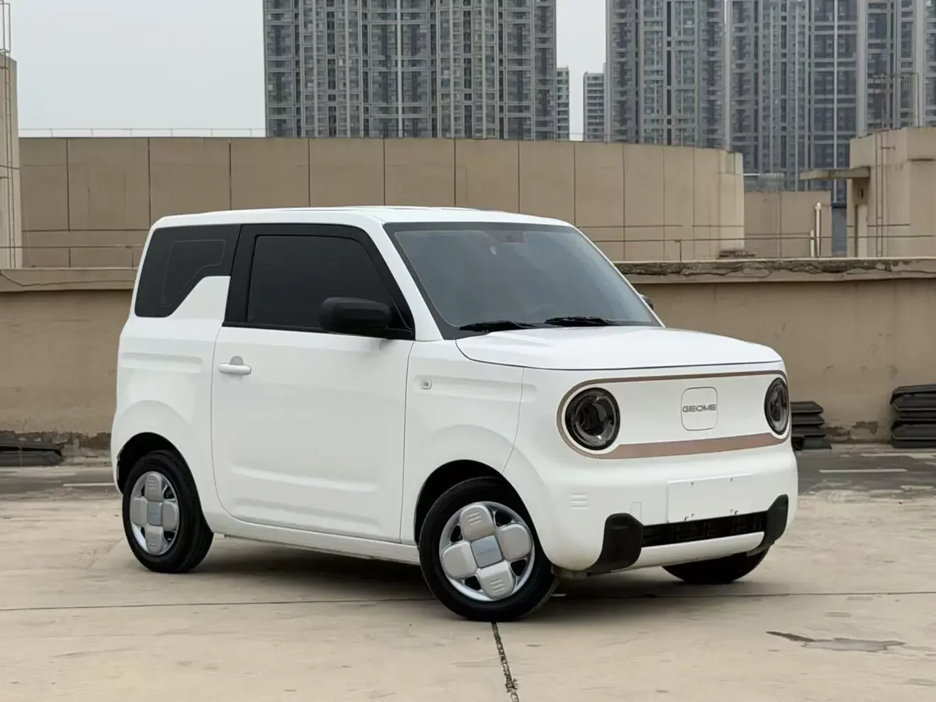 Geely panda