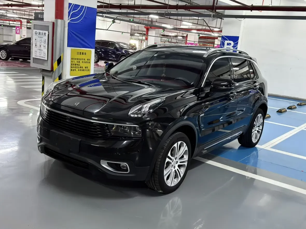 Lynk & Co 01
