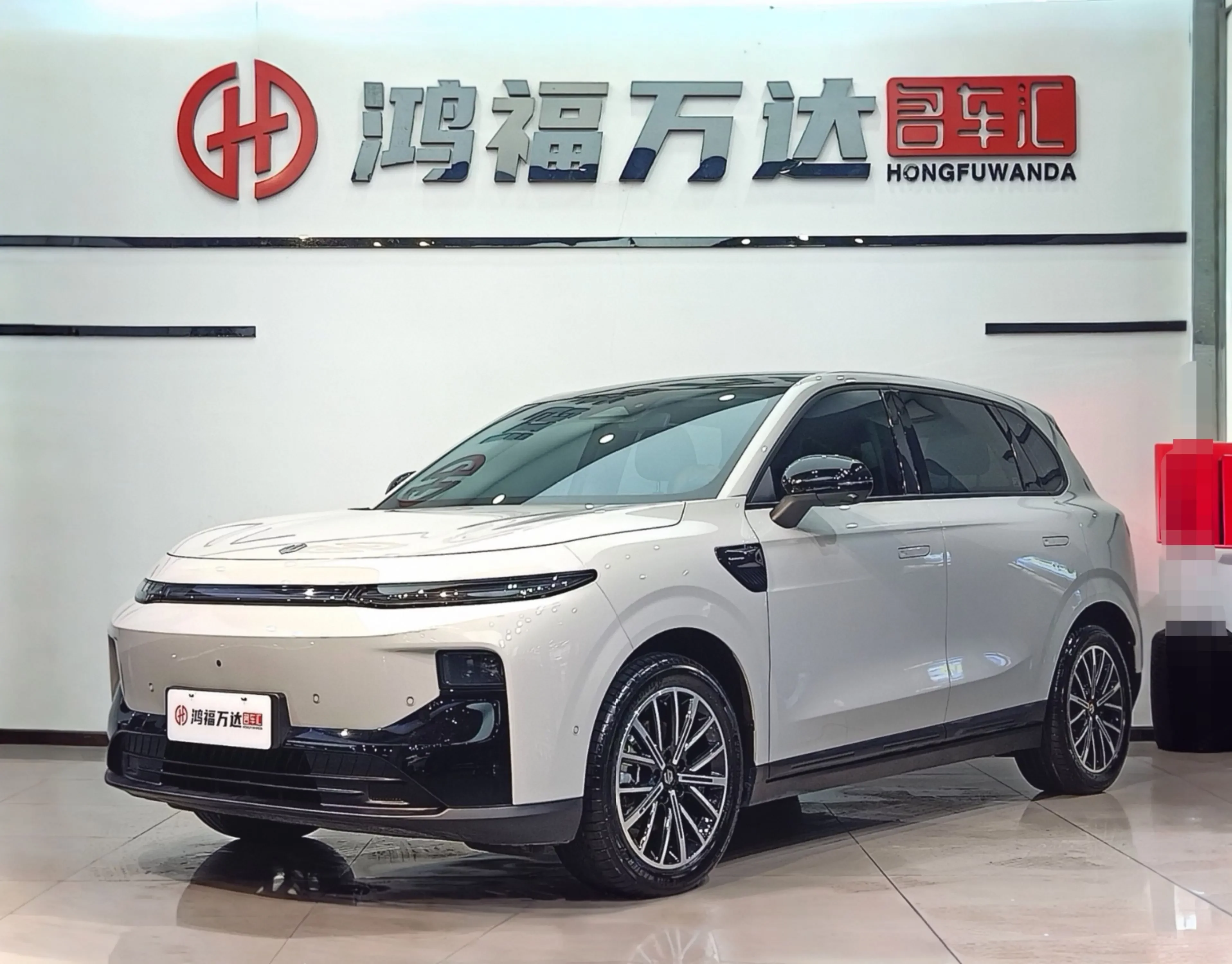 Leapmotor B10