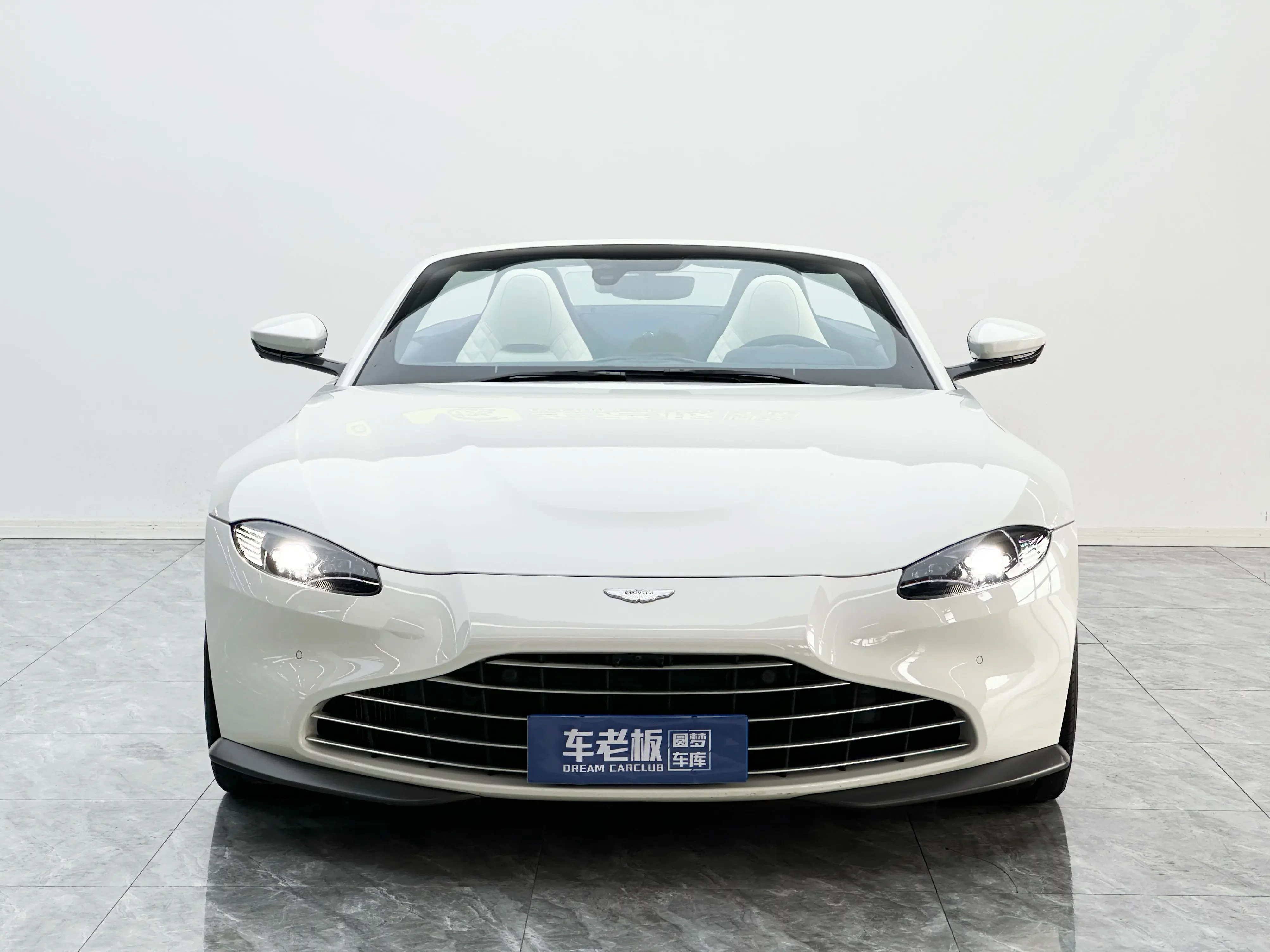 Aston Martin Vantage