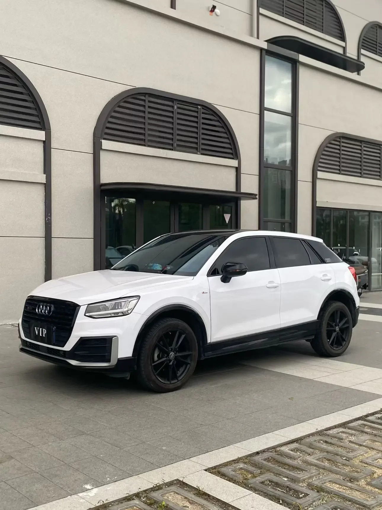 Audi Q2L