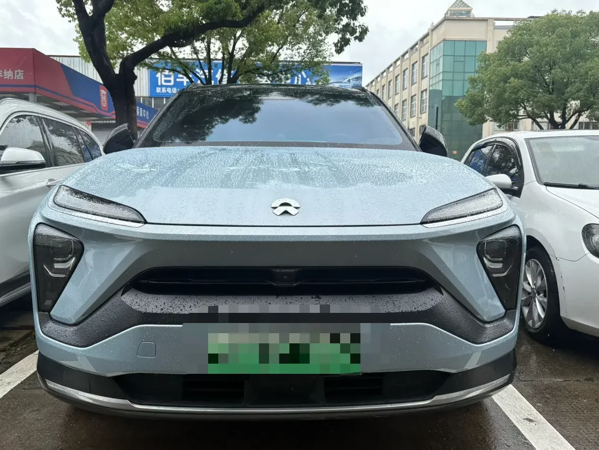 NIO ES6