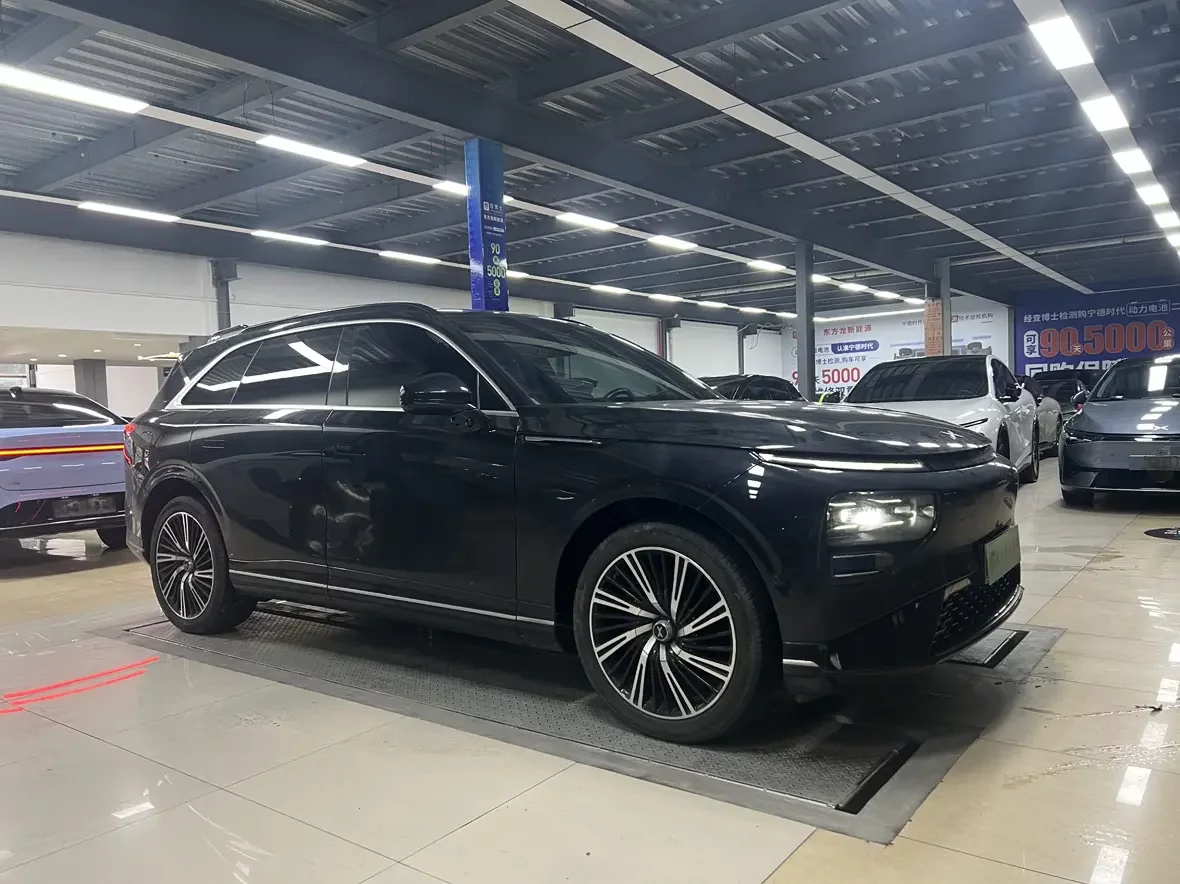 Xpeng G9