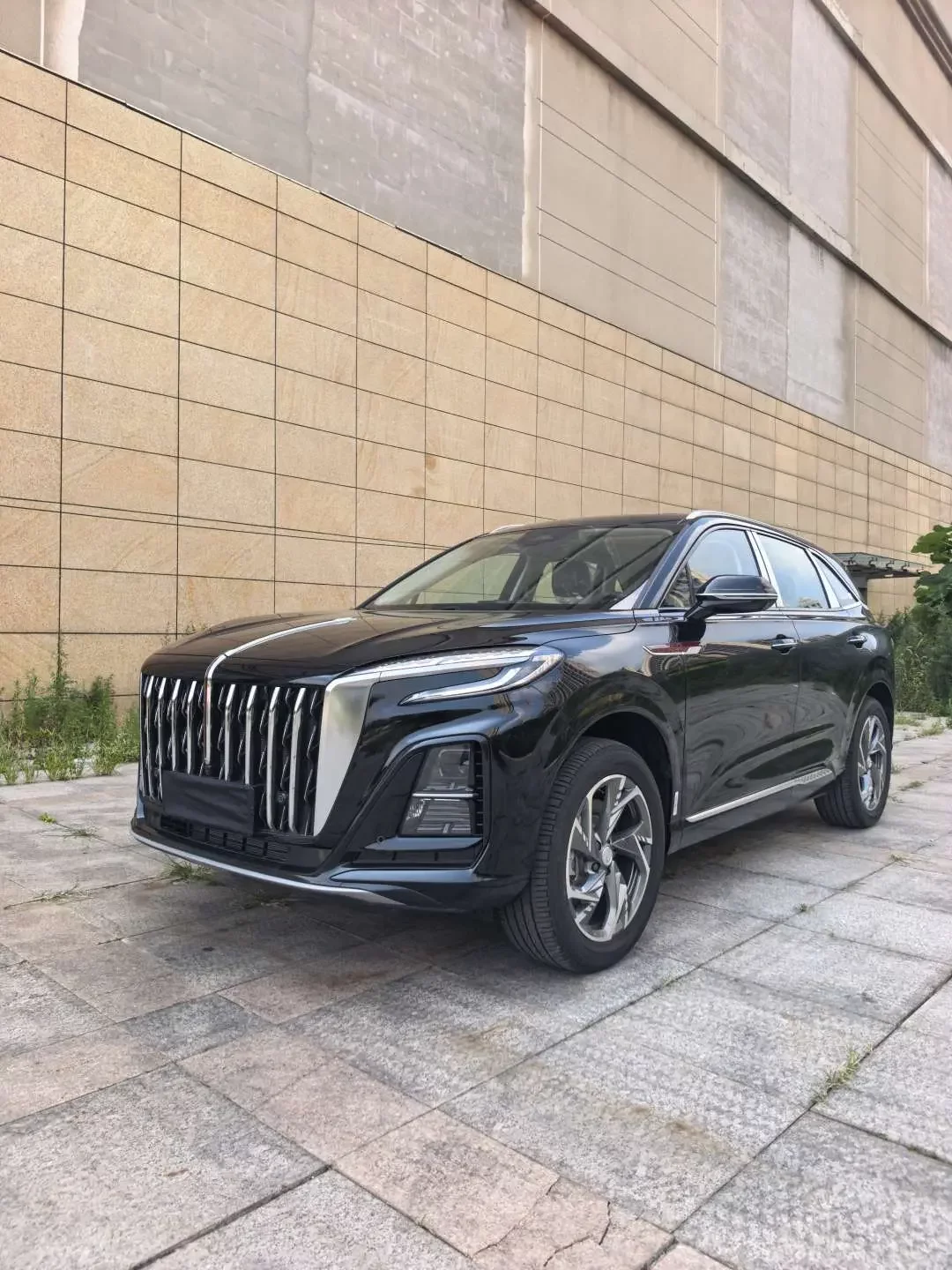 Hongqi HS3 PHEV