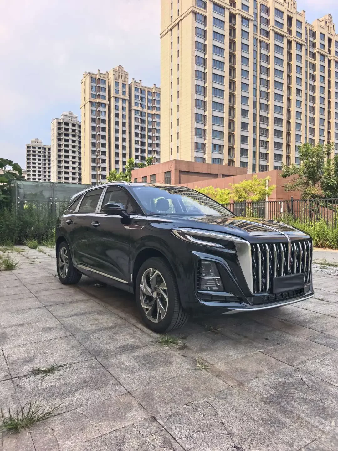 Hongqi HS3 PHEV