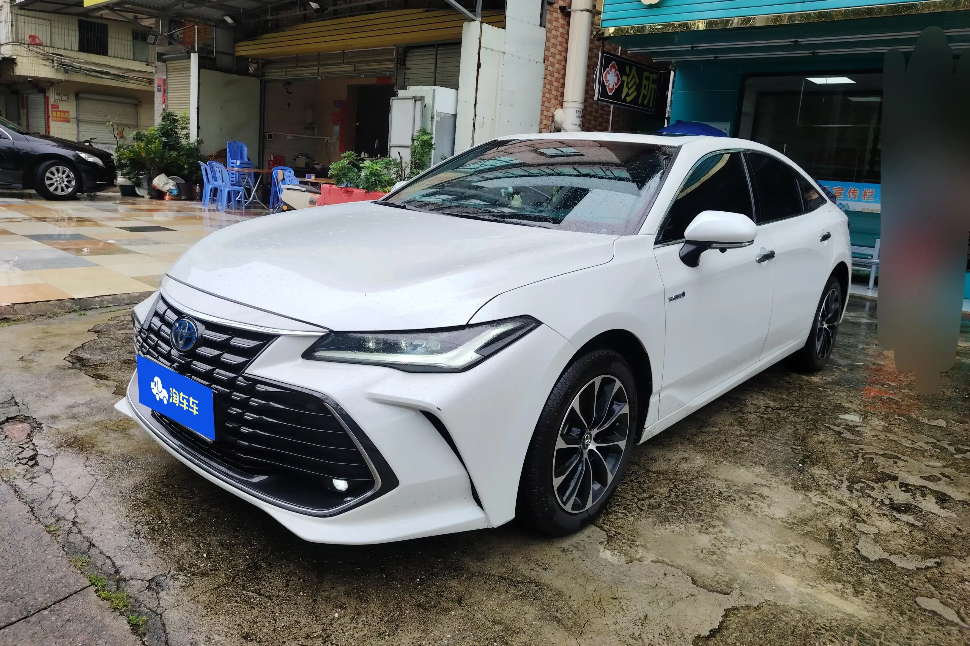 Toyota Avalon (asian dragon)