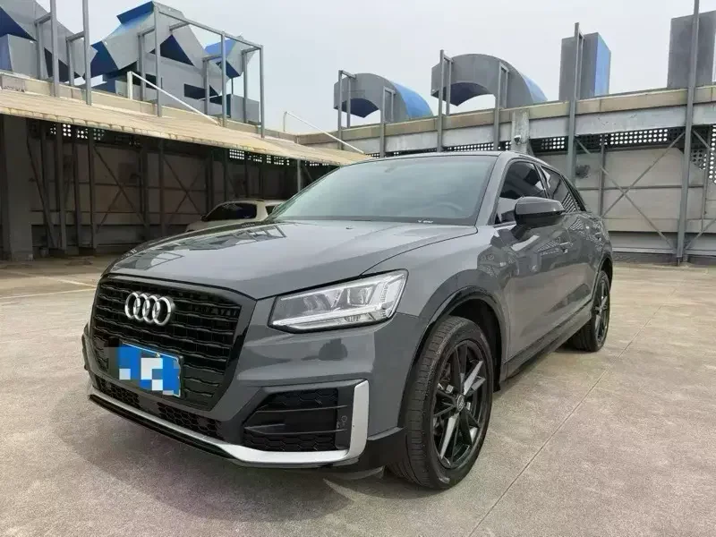 Audi Q2L