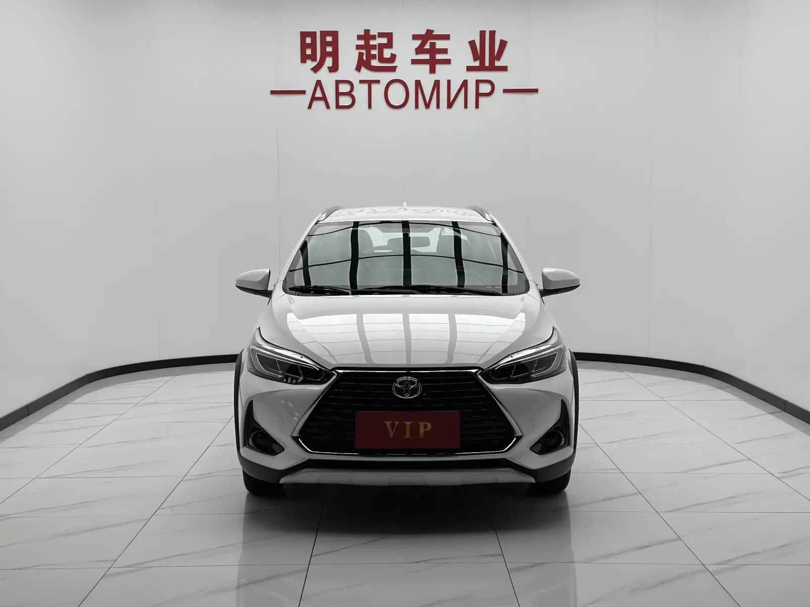 Toyota Yaris L
