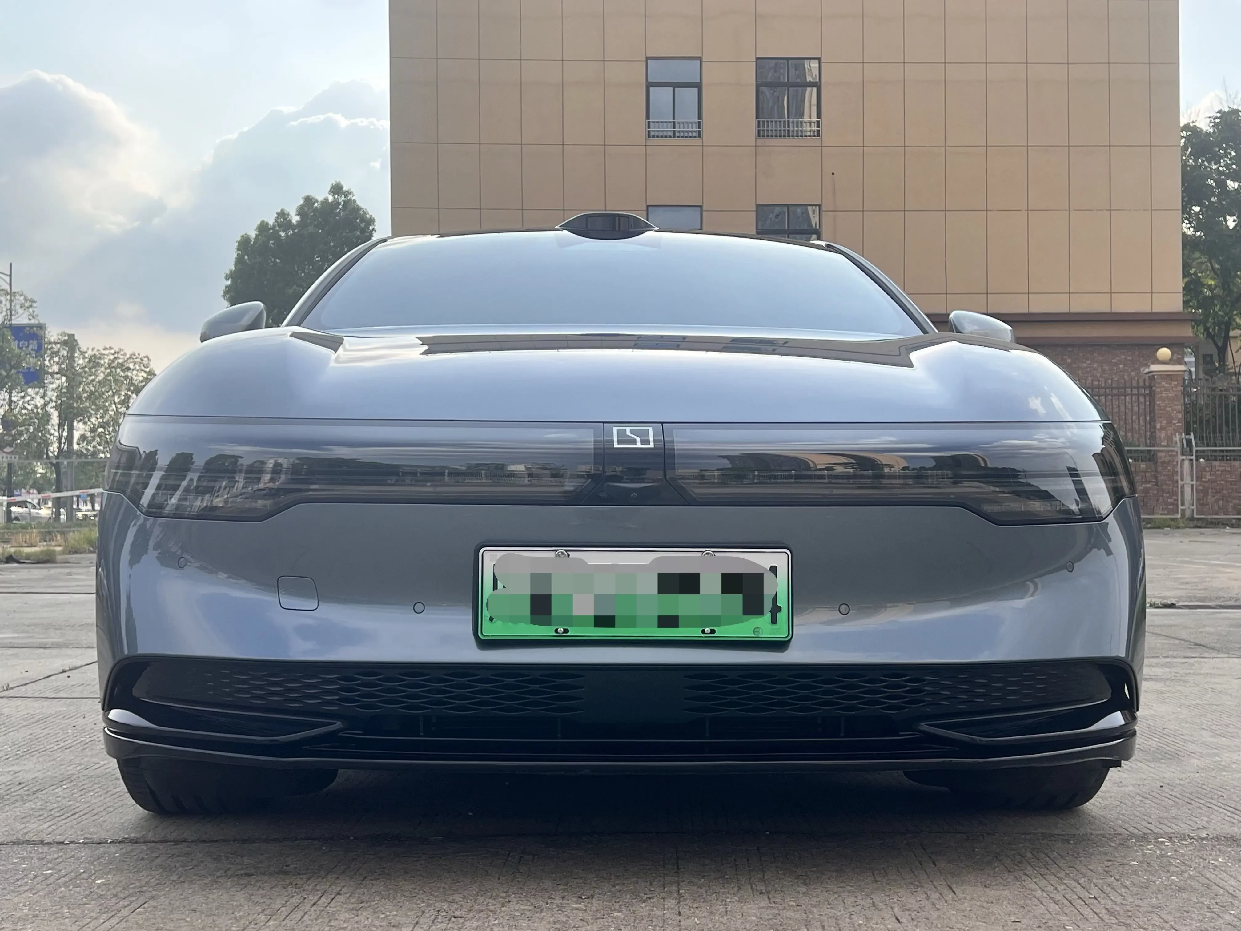 ZEEKR 007