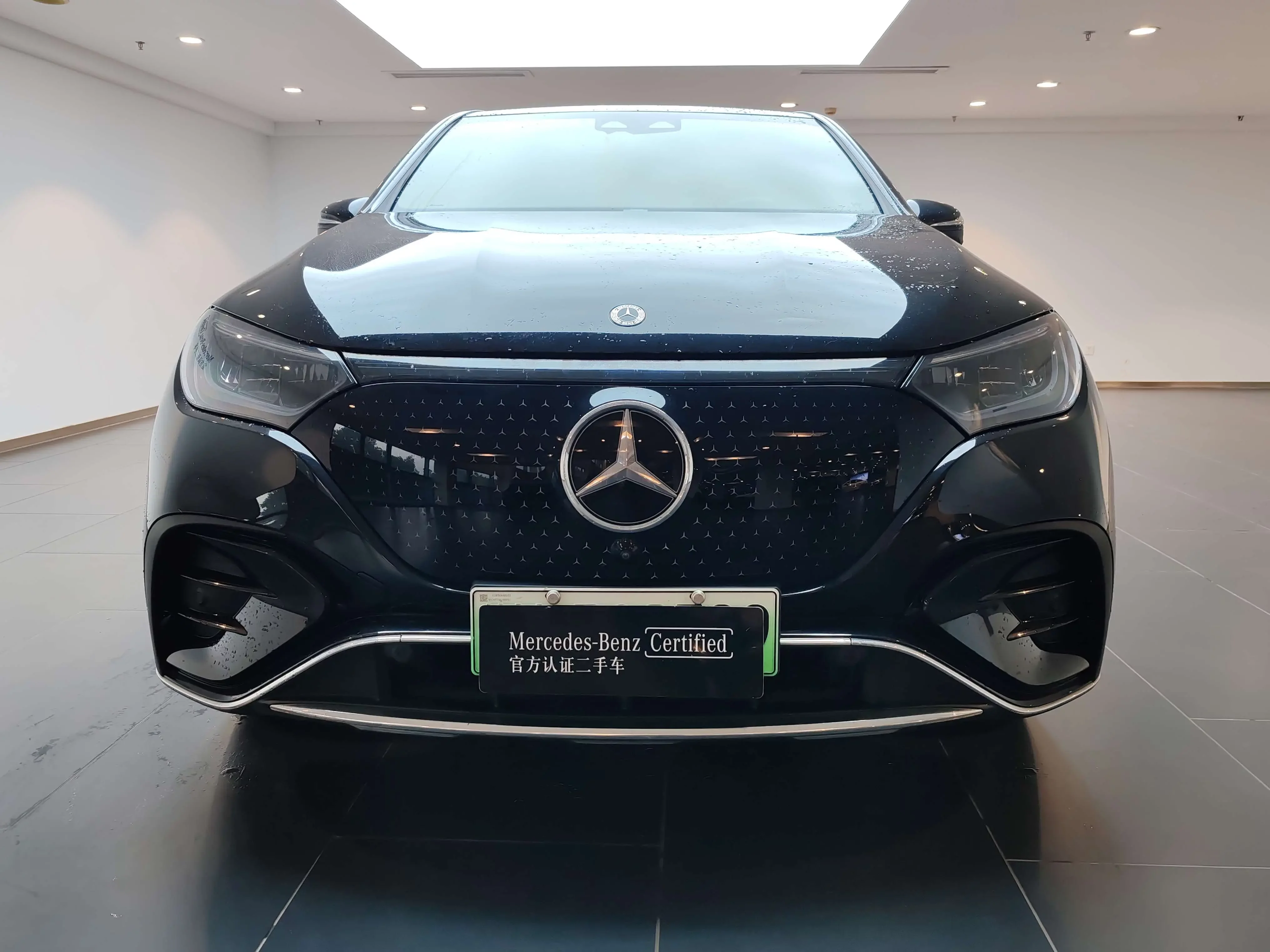 Mercedes-Benz EQE SUV