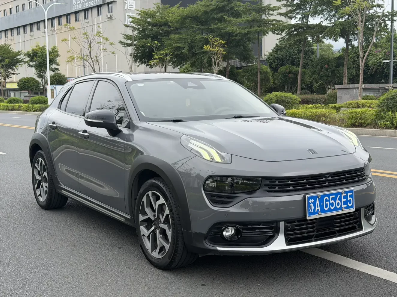 Lynk & Co 02