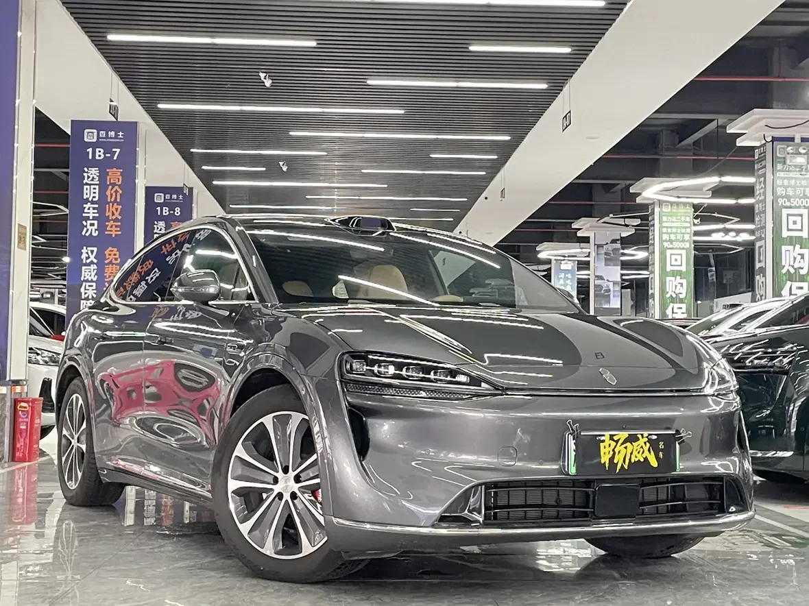 Luxeed Zhijie R7