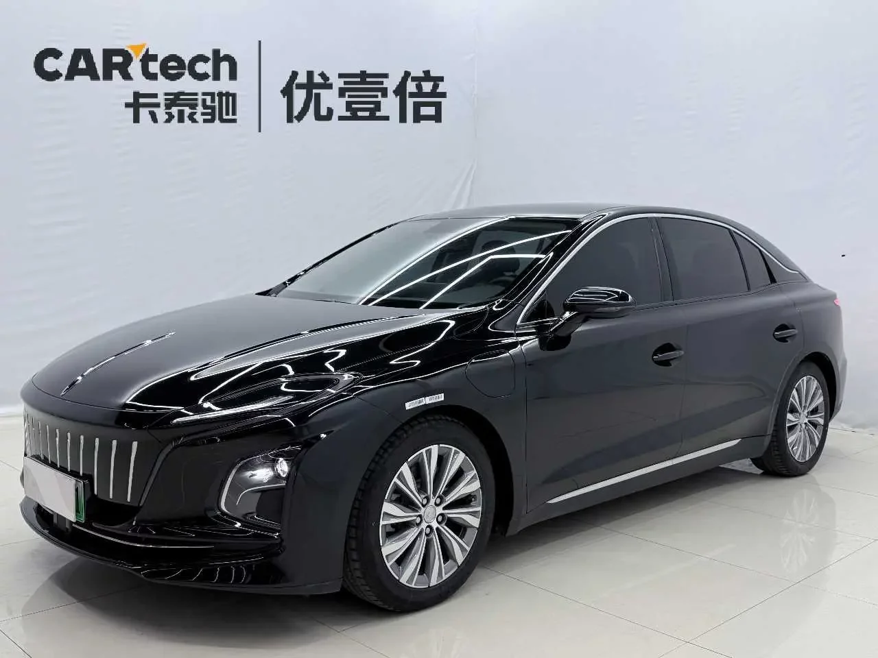 Hongqi E-QM5