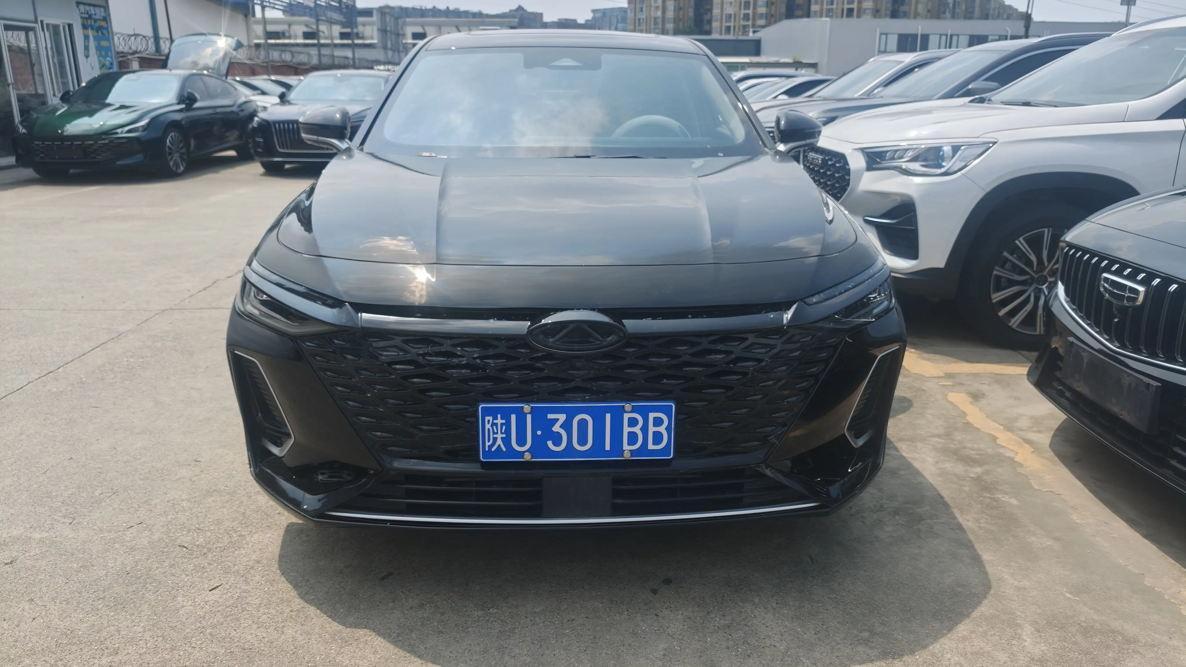 Chery Arrizo 8