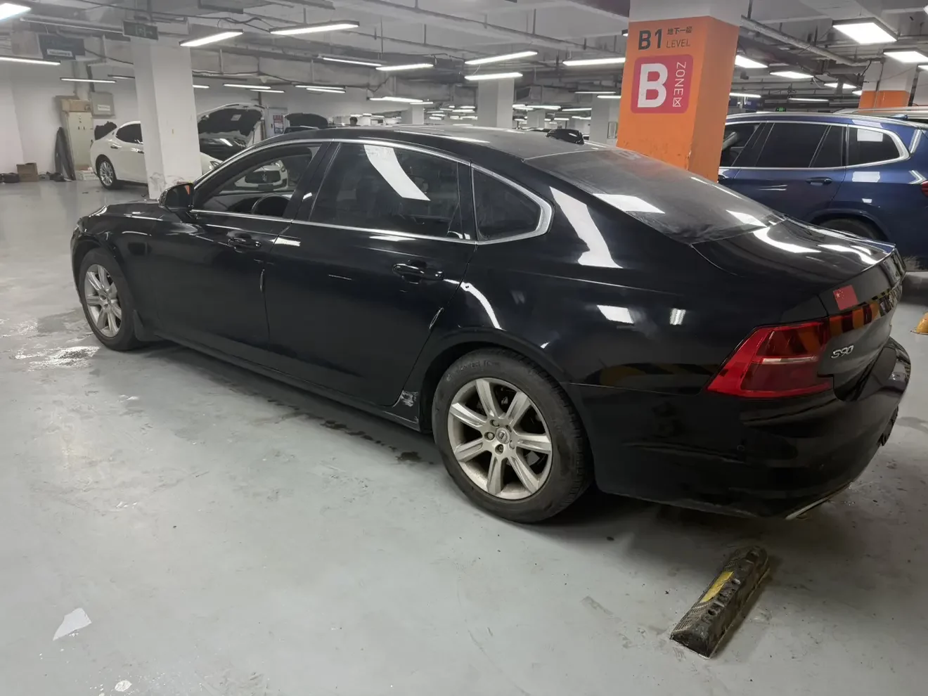 Volvo S90