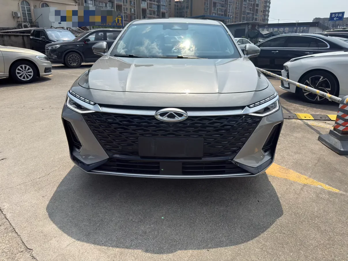 Chery Arrizo 8