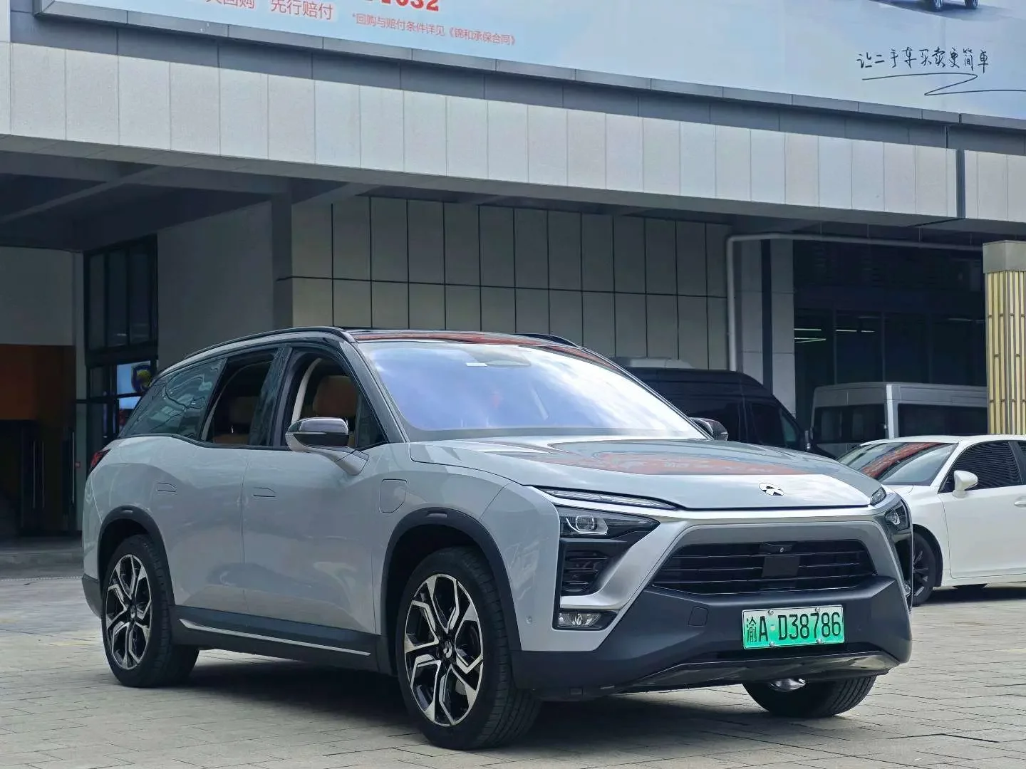NIO ES8