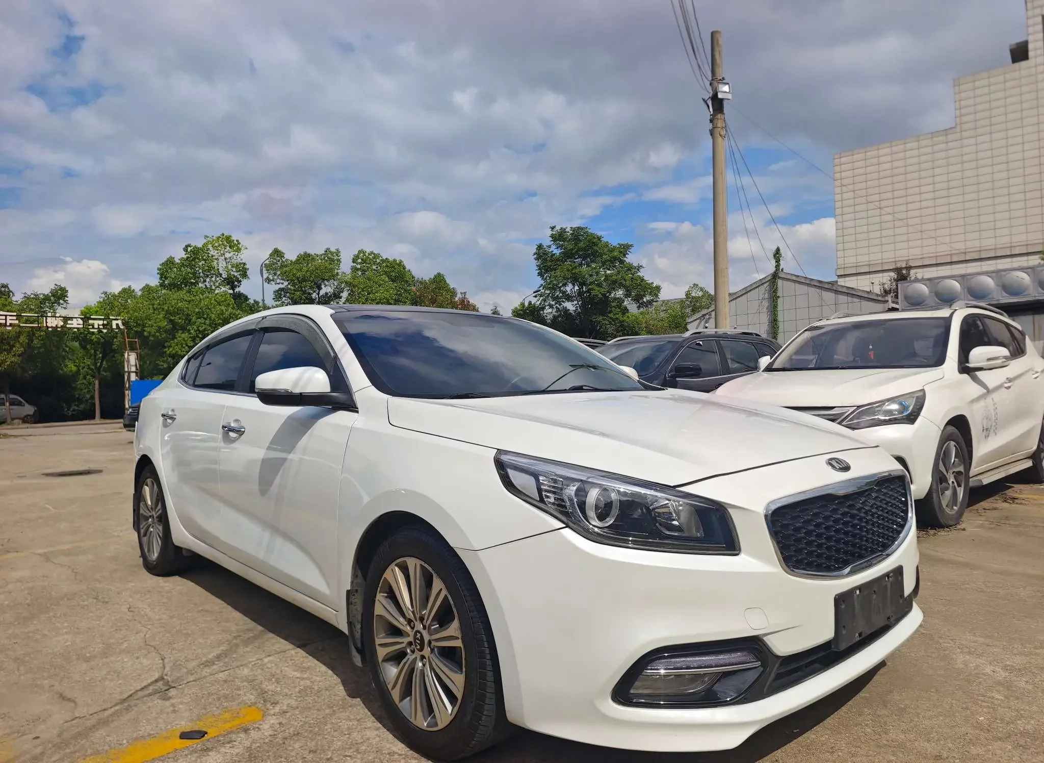 Kia K4