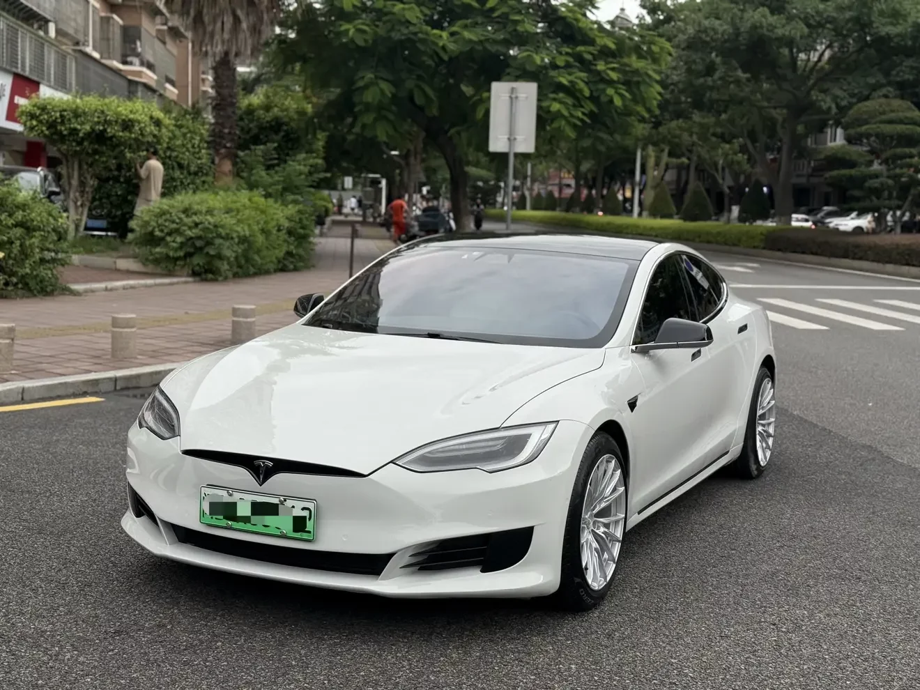 Tesla Model S