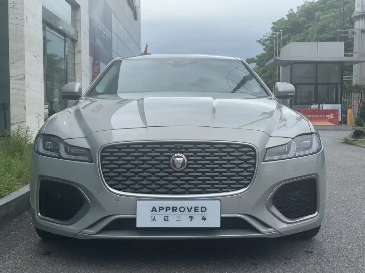 Jaguar XFL