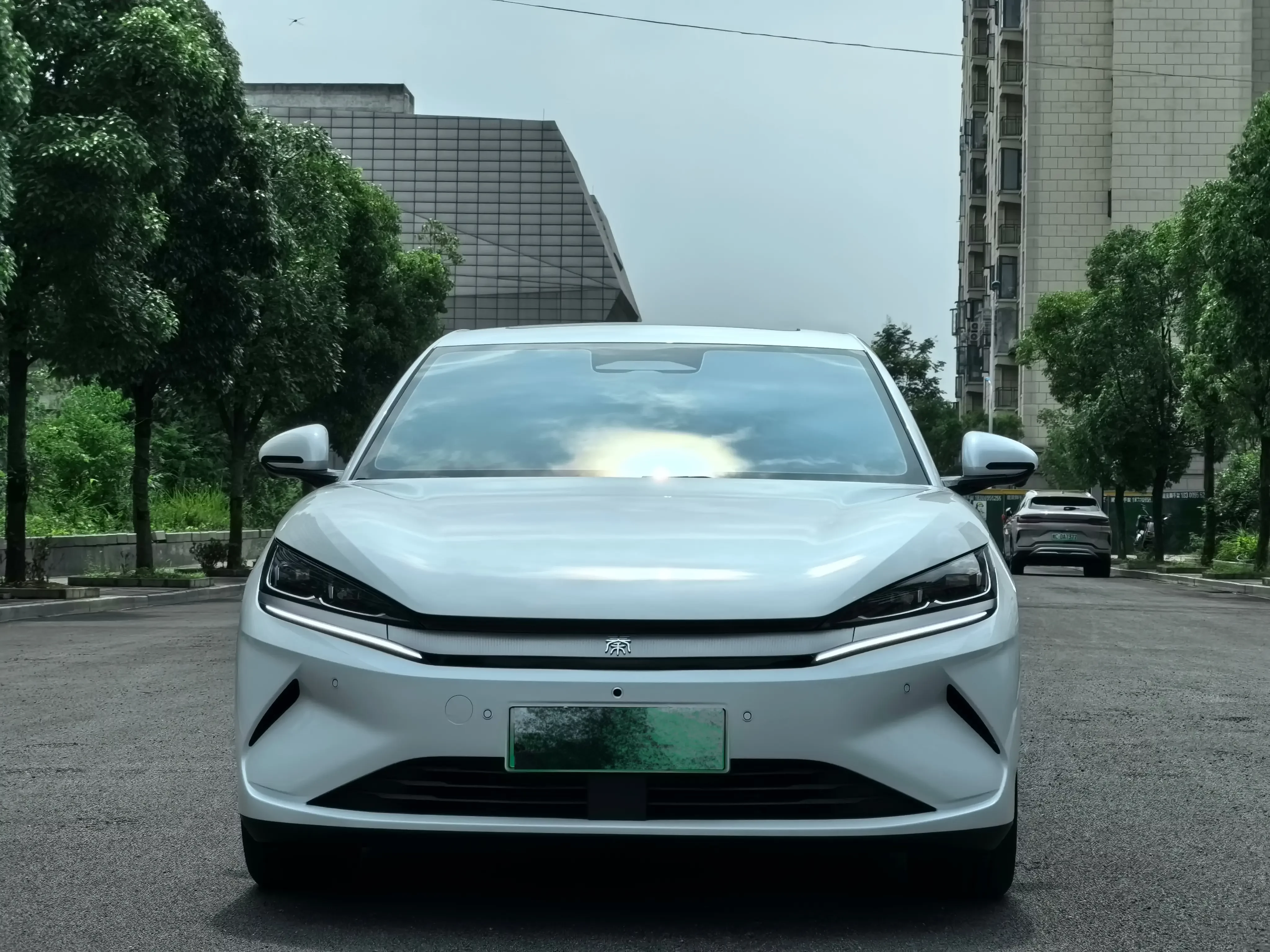 BYD Qin L EV