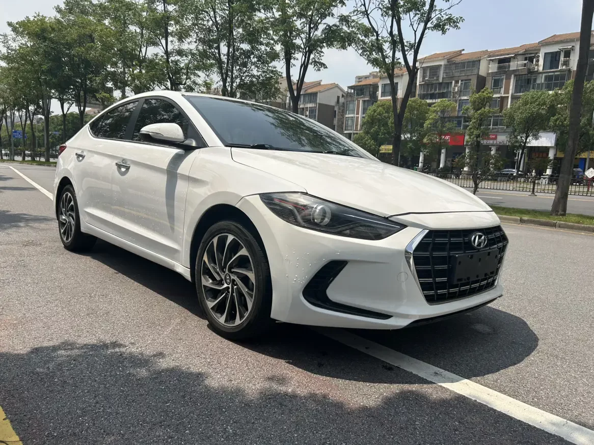 Hyundai lead
