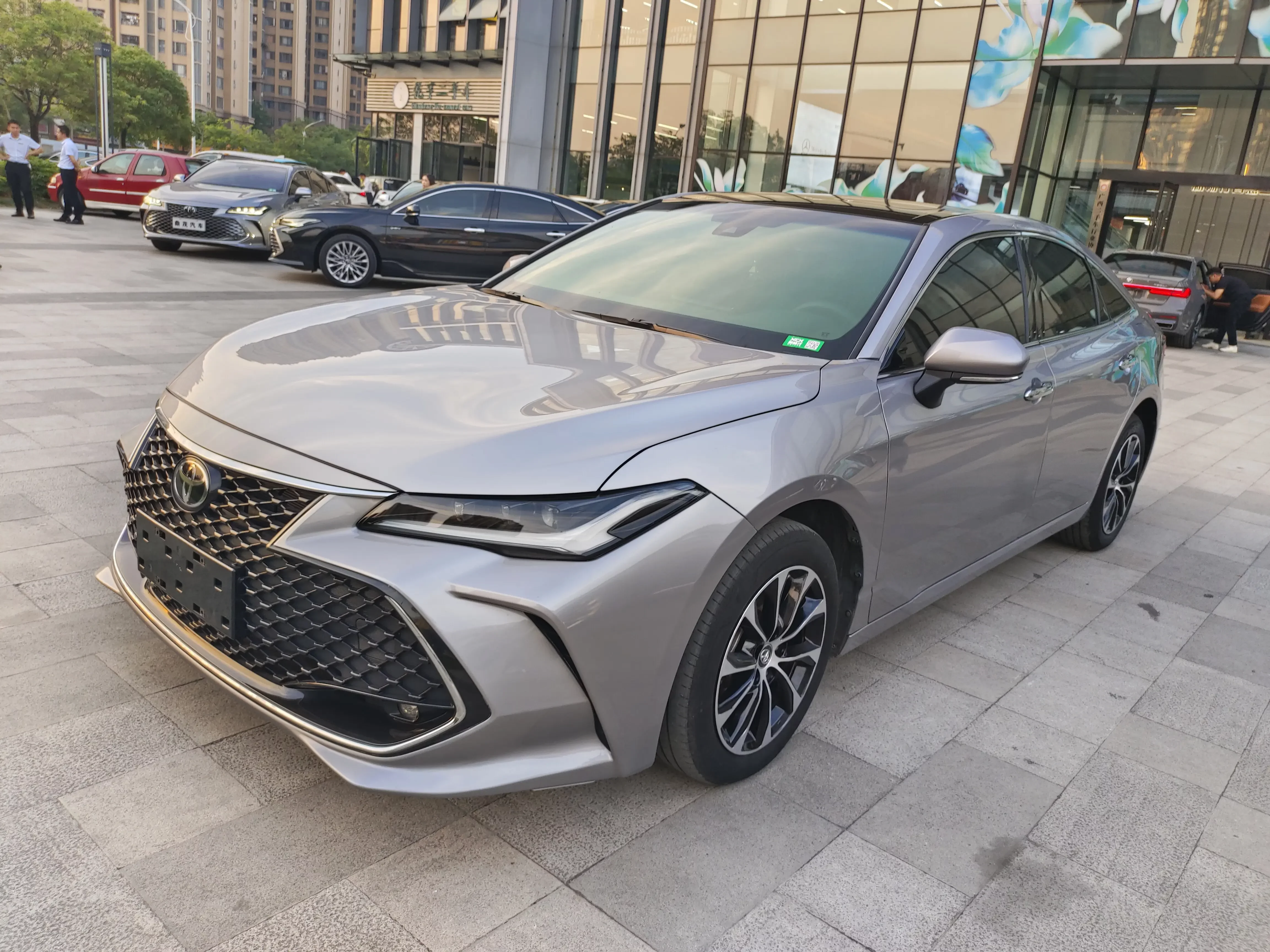 Toyota Avalon (asian dragon)