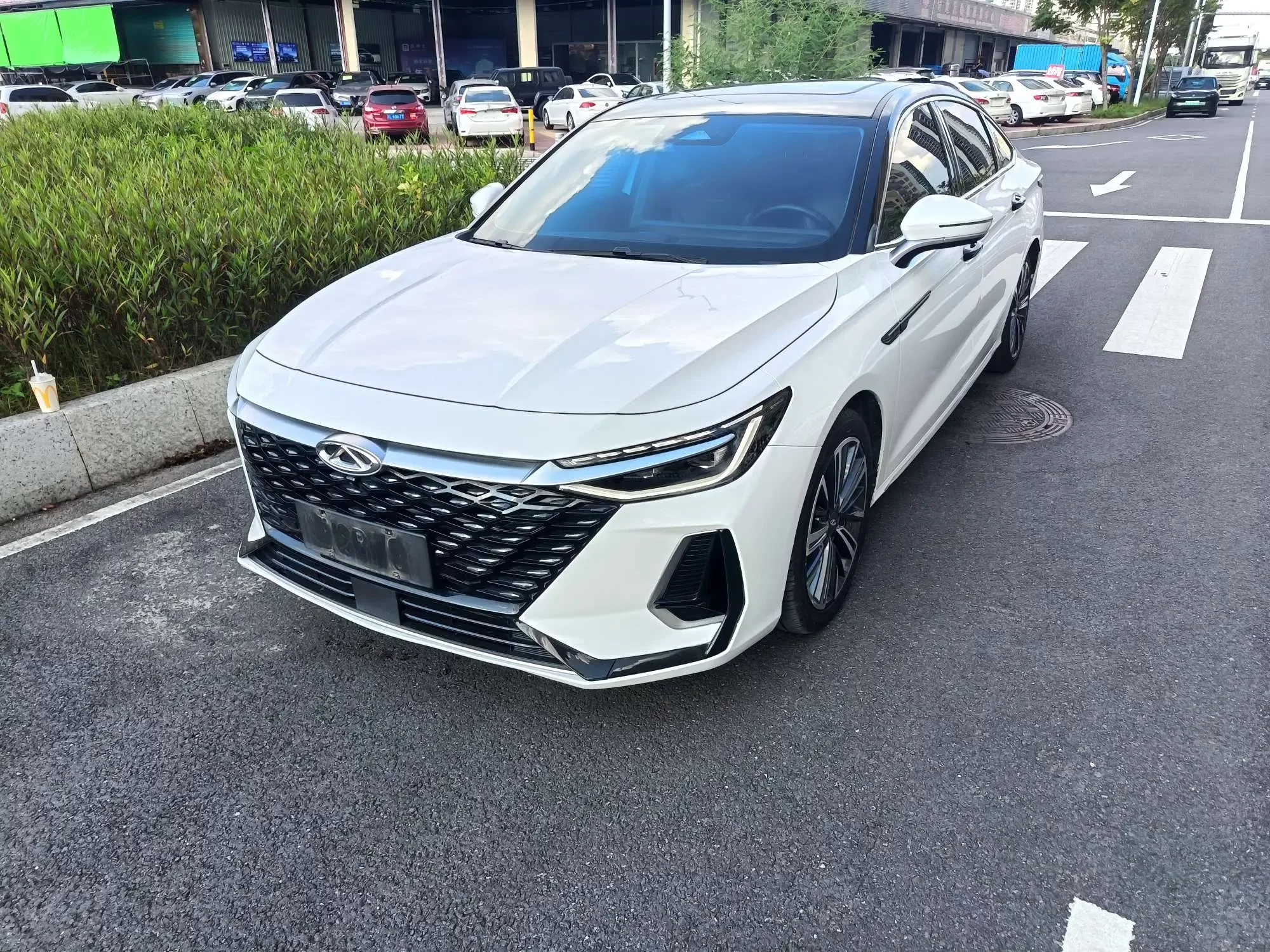 Chery Arrizo 8