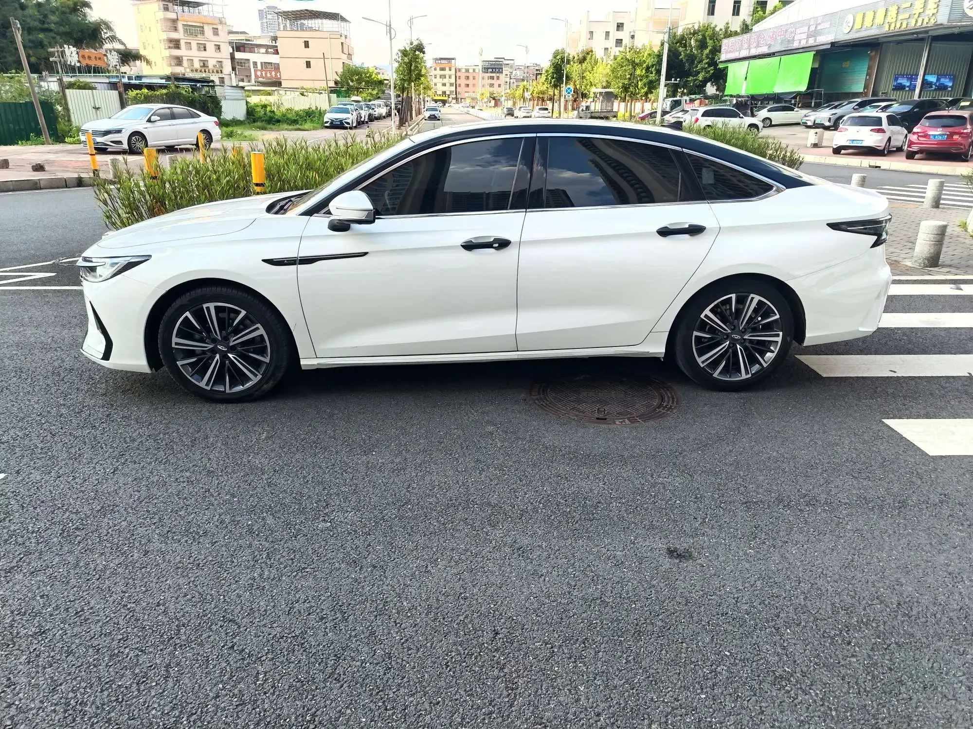 Chery Arrizo 8