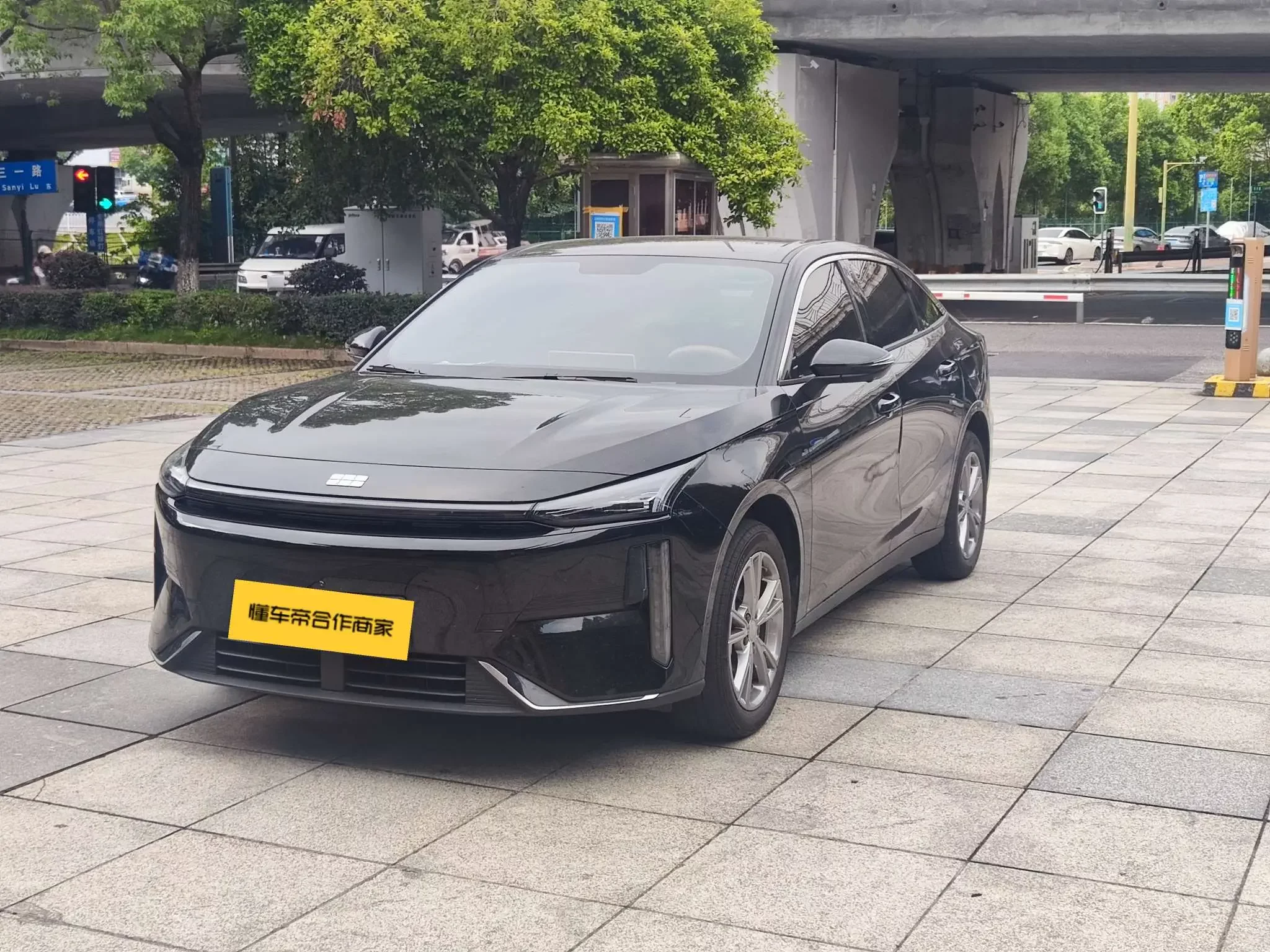 Geely Galaxy L6