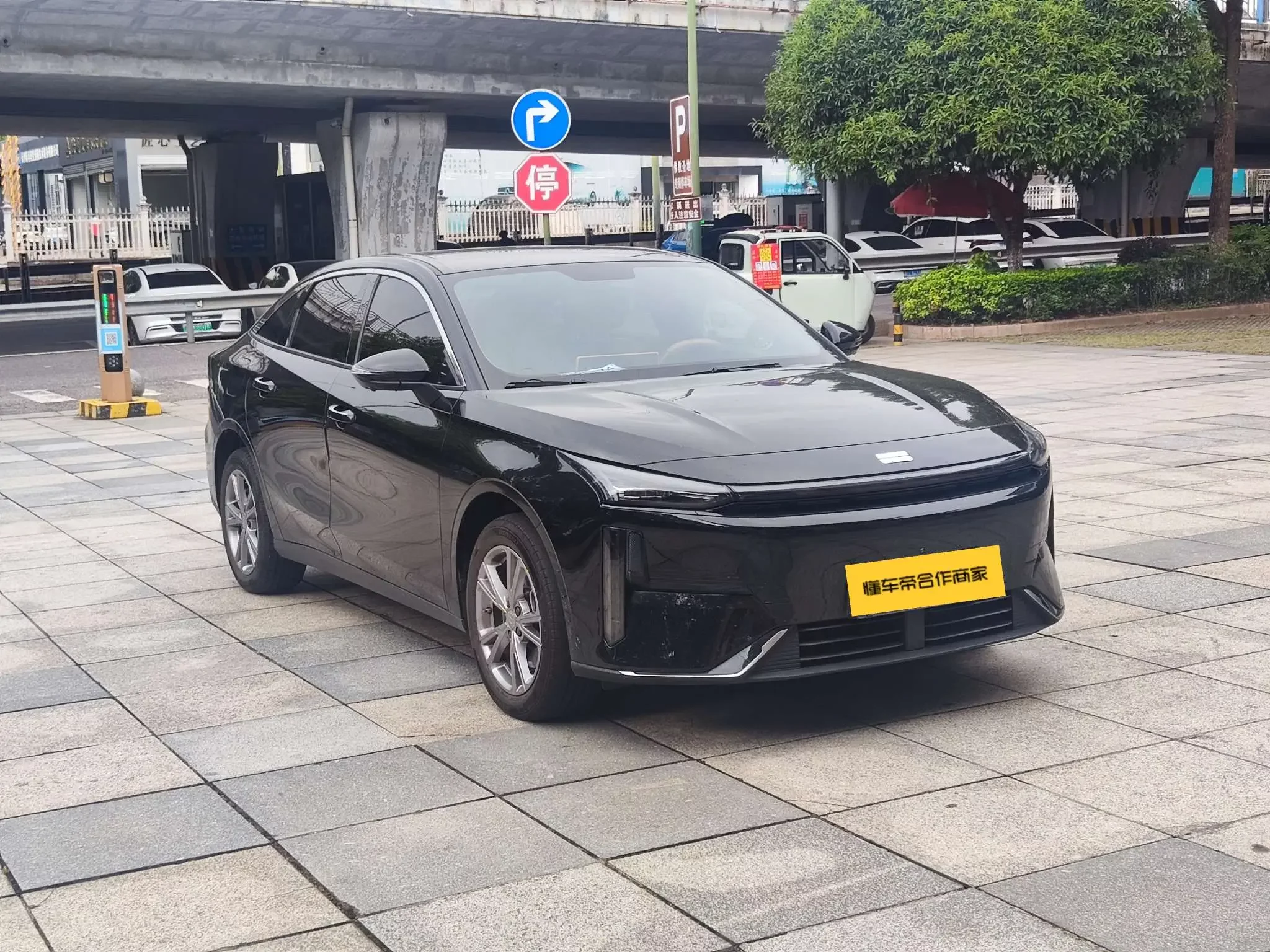 Geely Galaxy L6