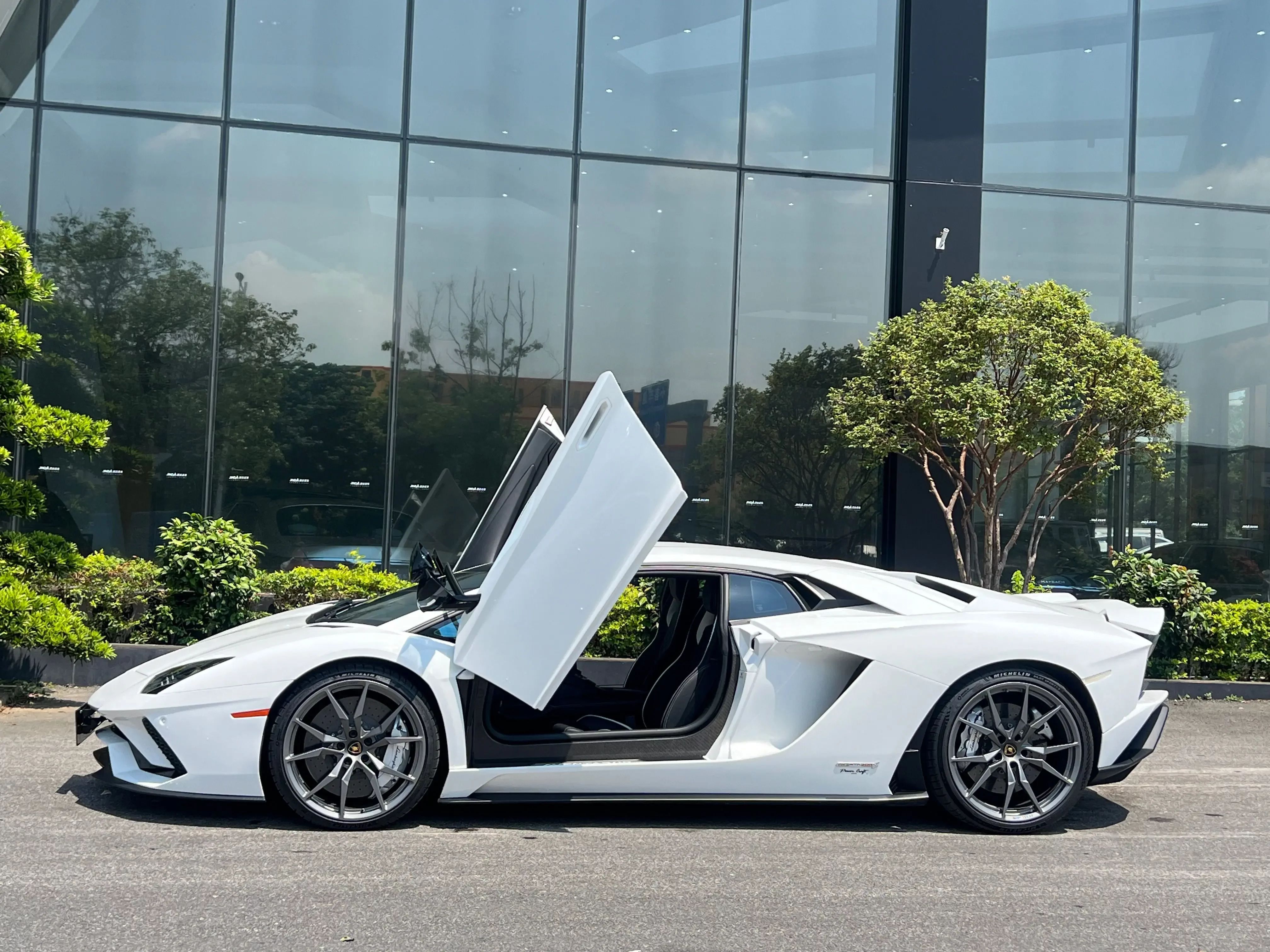 Lamborghini Aventador