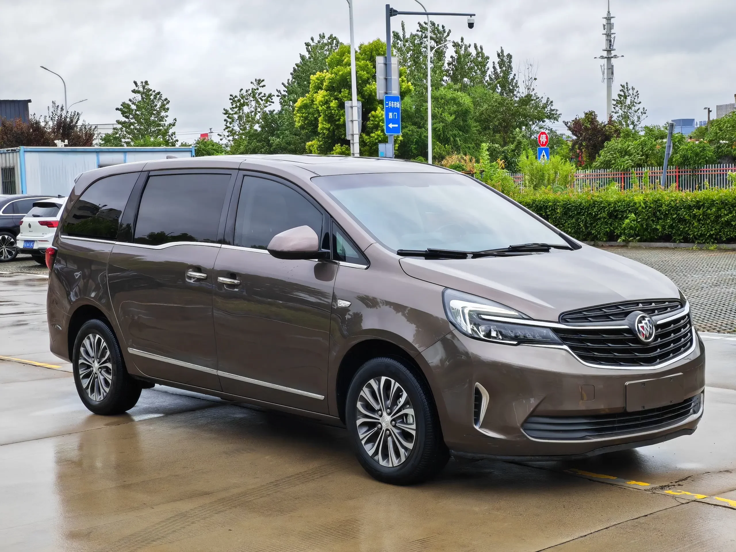 Buick GL8
