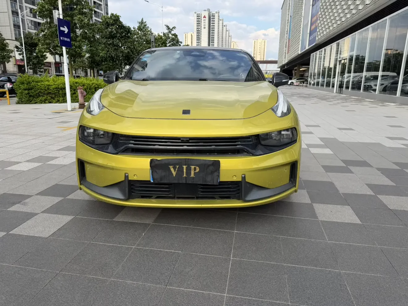 Lynk & Co 03
