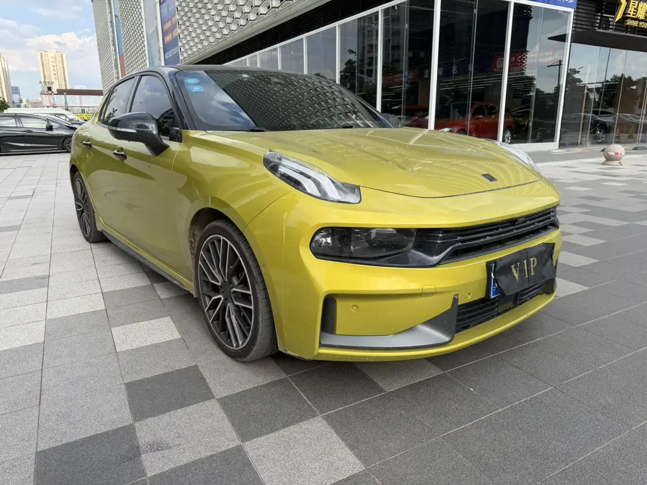 Lynk & Co 03