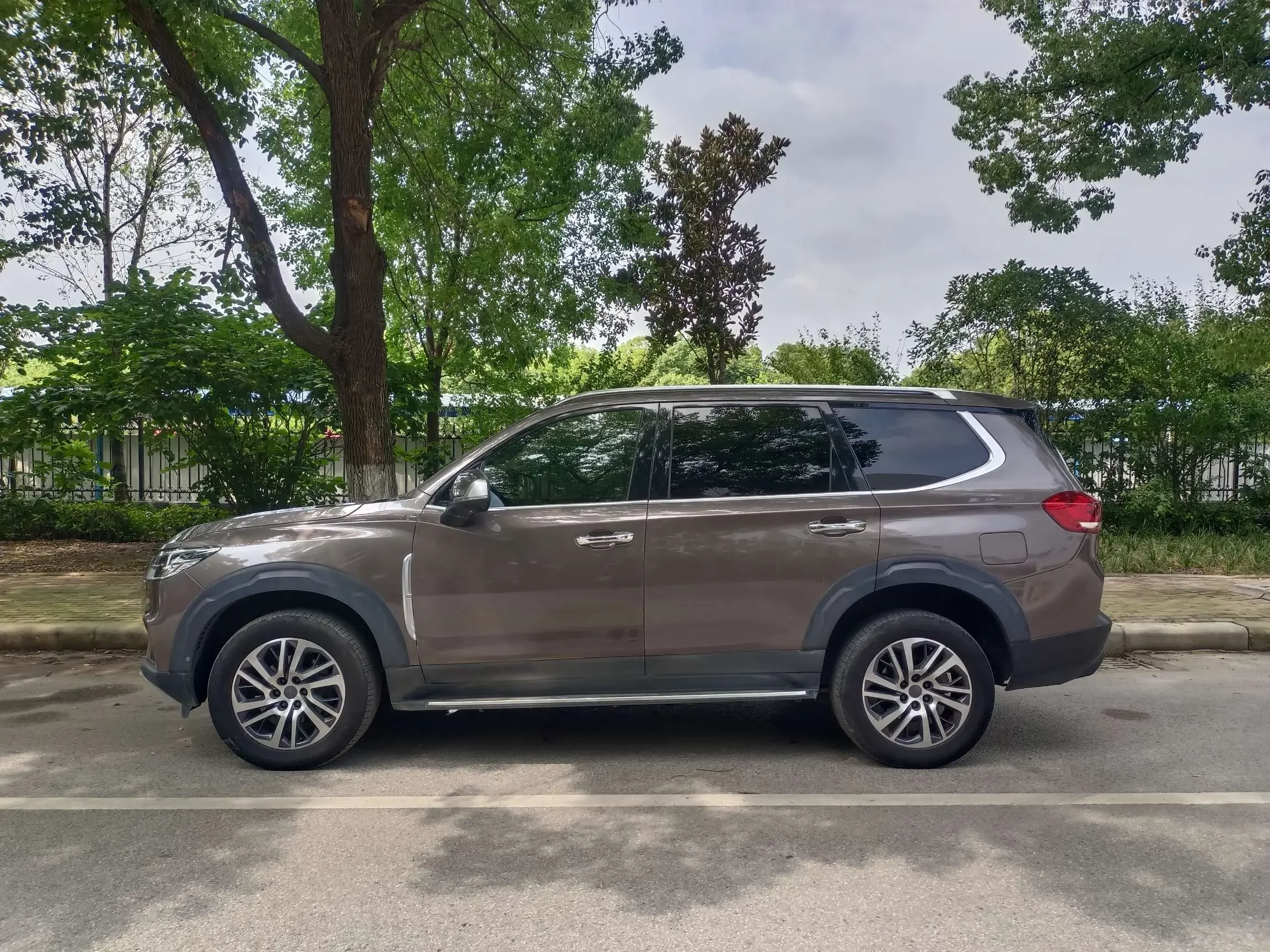 Datong Maxus D90