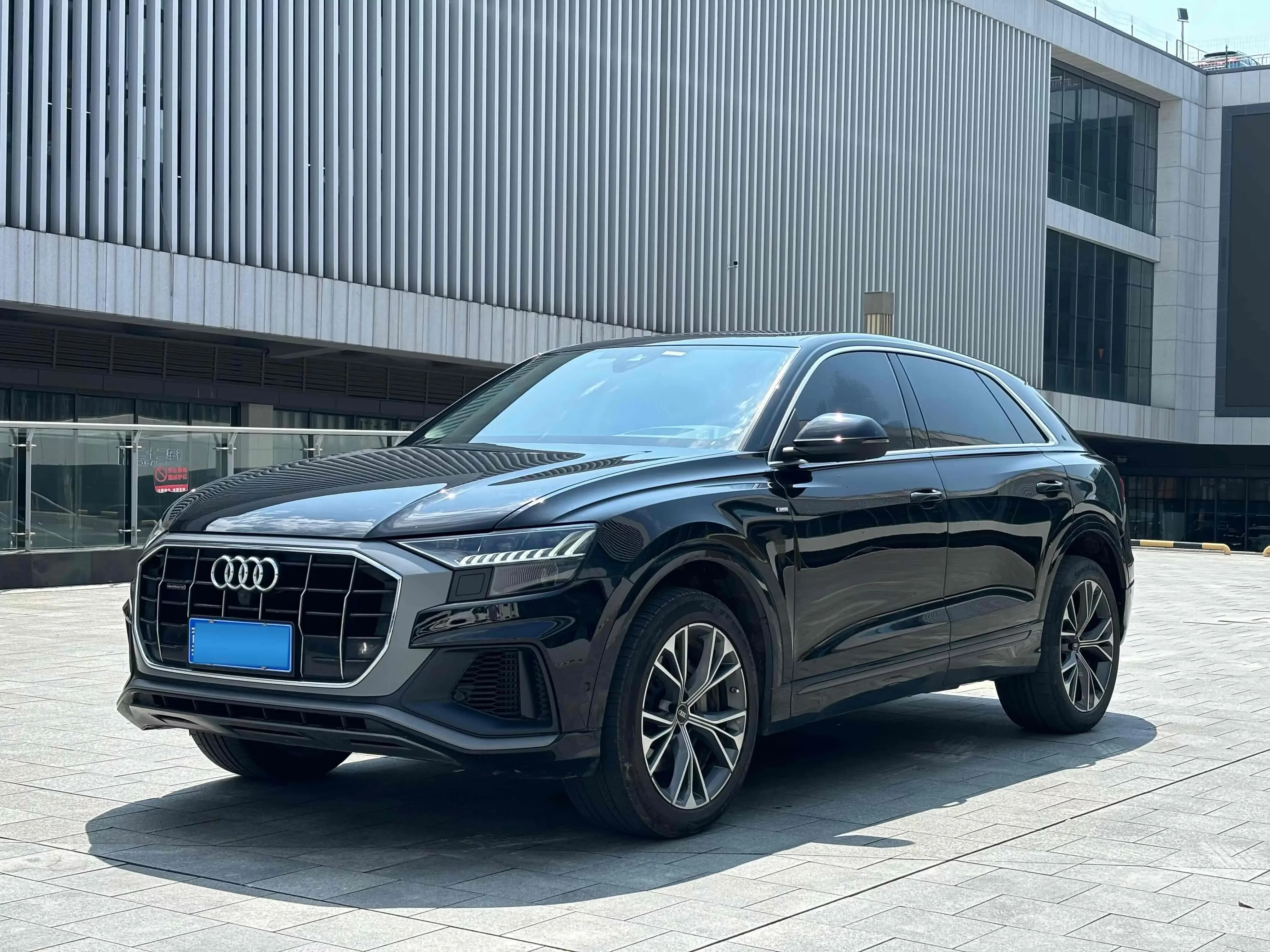 Audi Q8