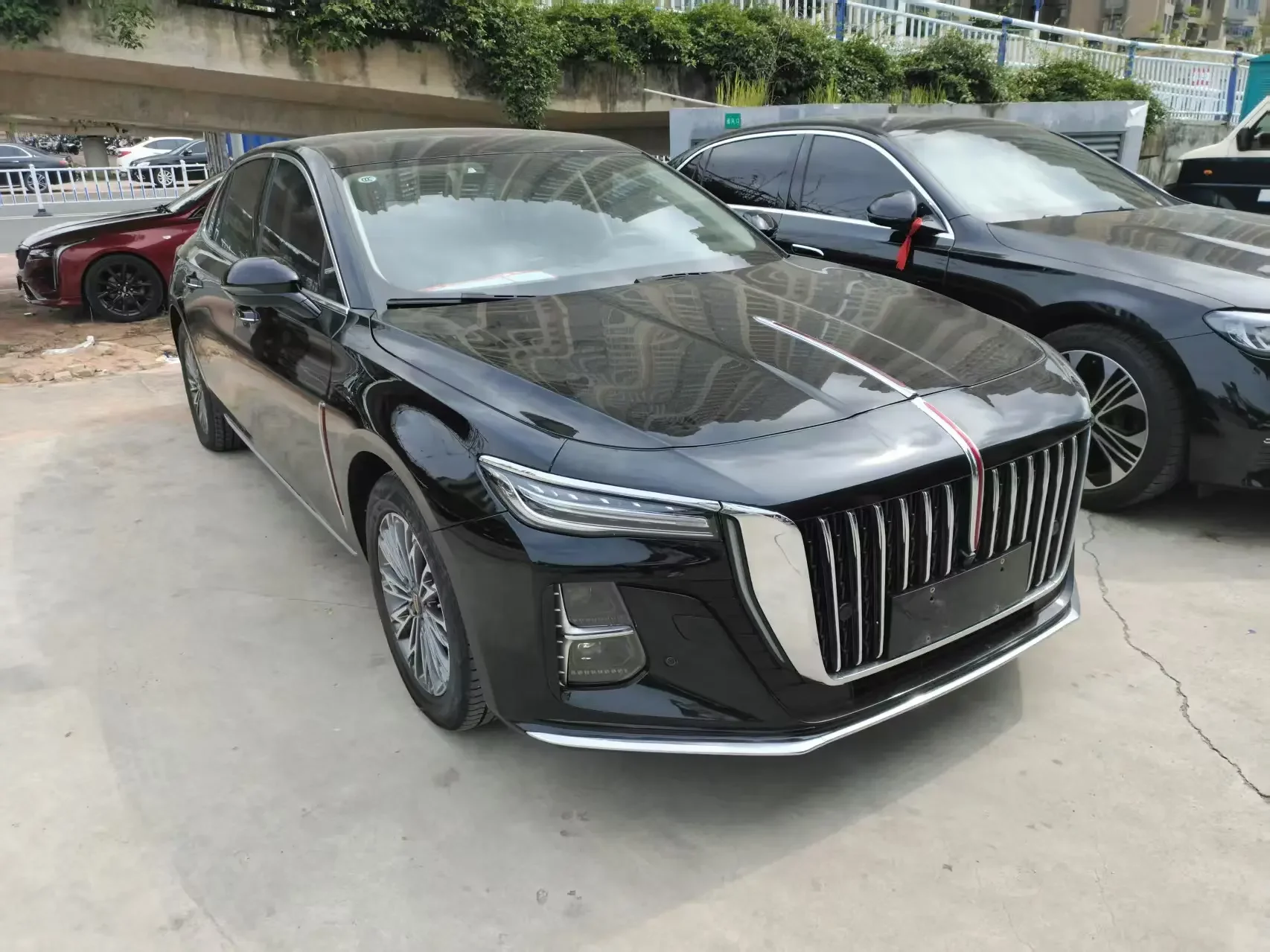 Hongqi H5