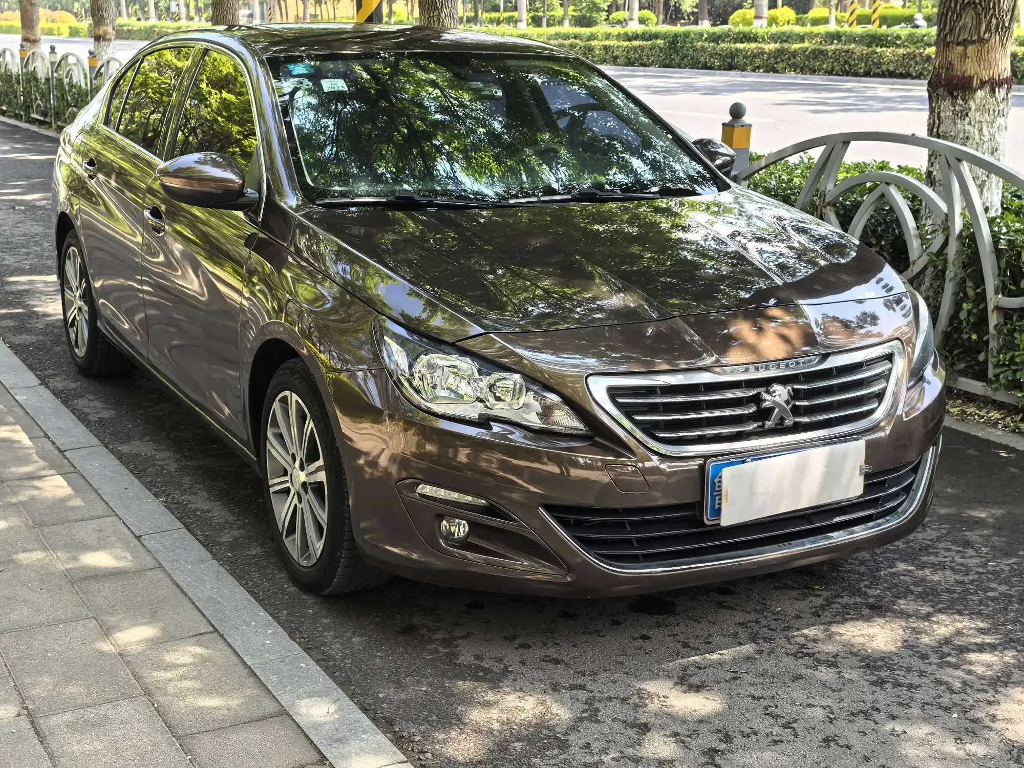 Peugeot 408