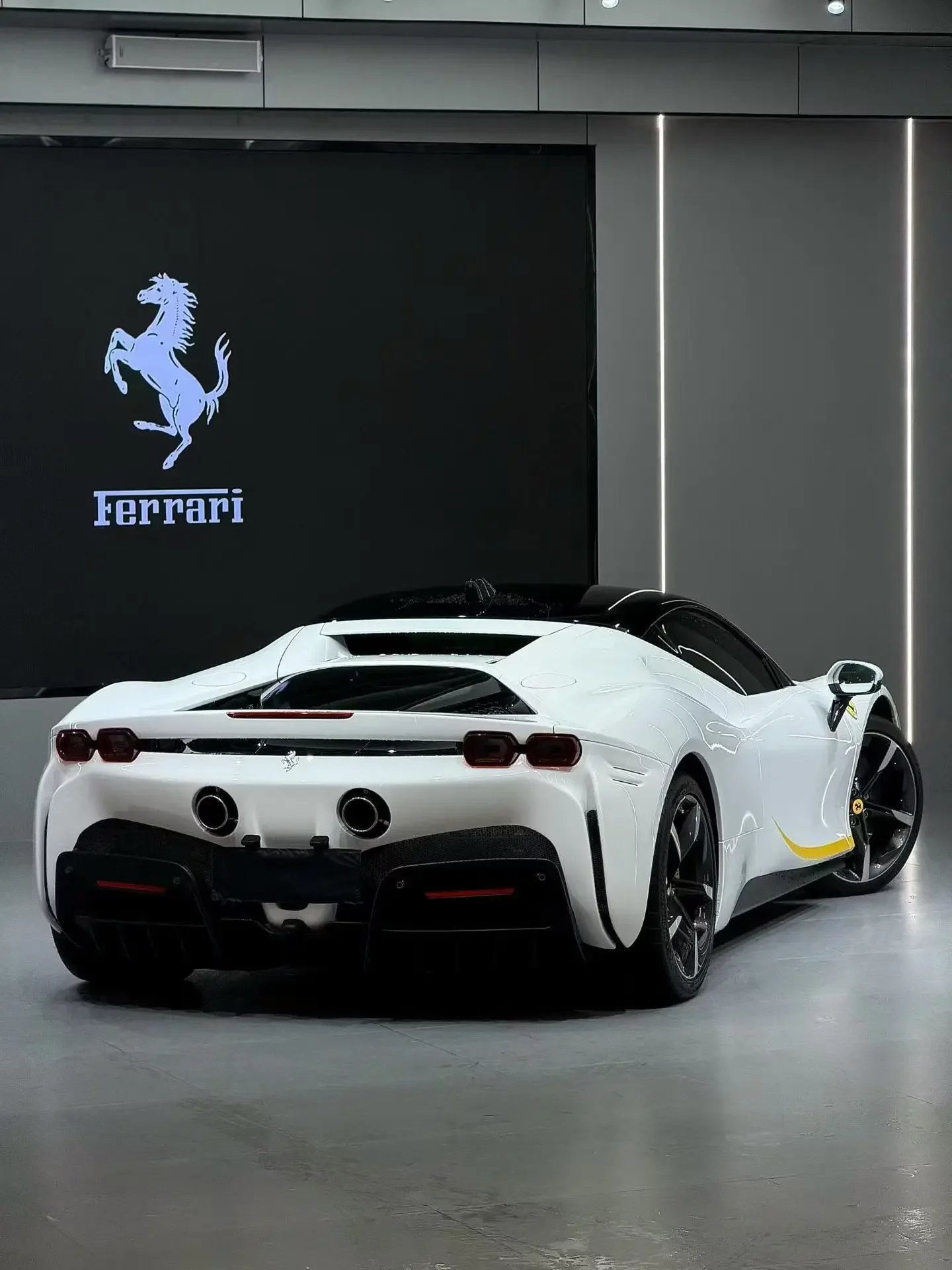 Ferrari SF90