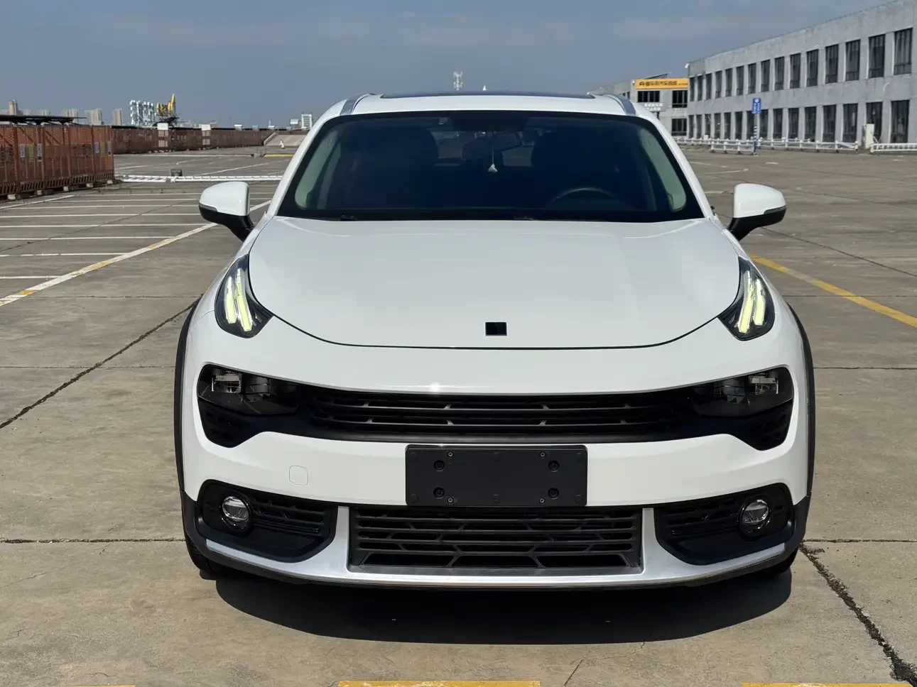 Lynk & Co 02