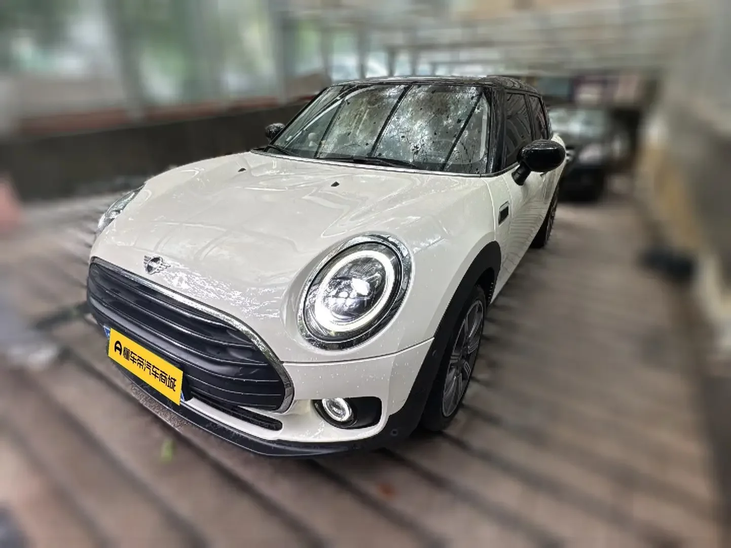 MINI CLUBMAN