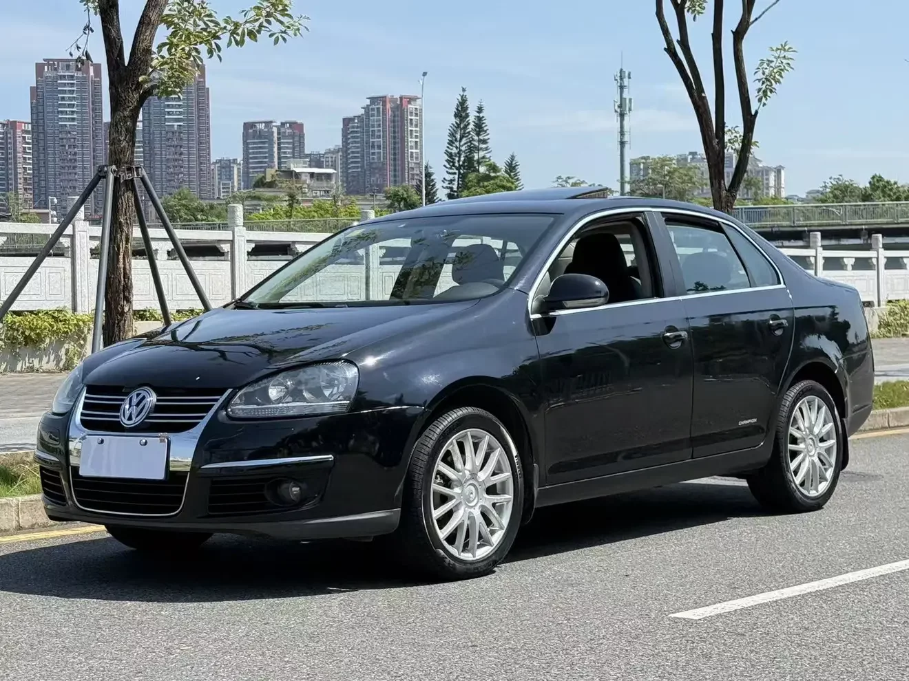 Volkswagen Sagitar