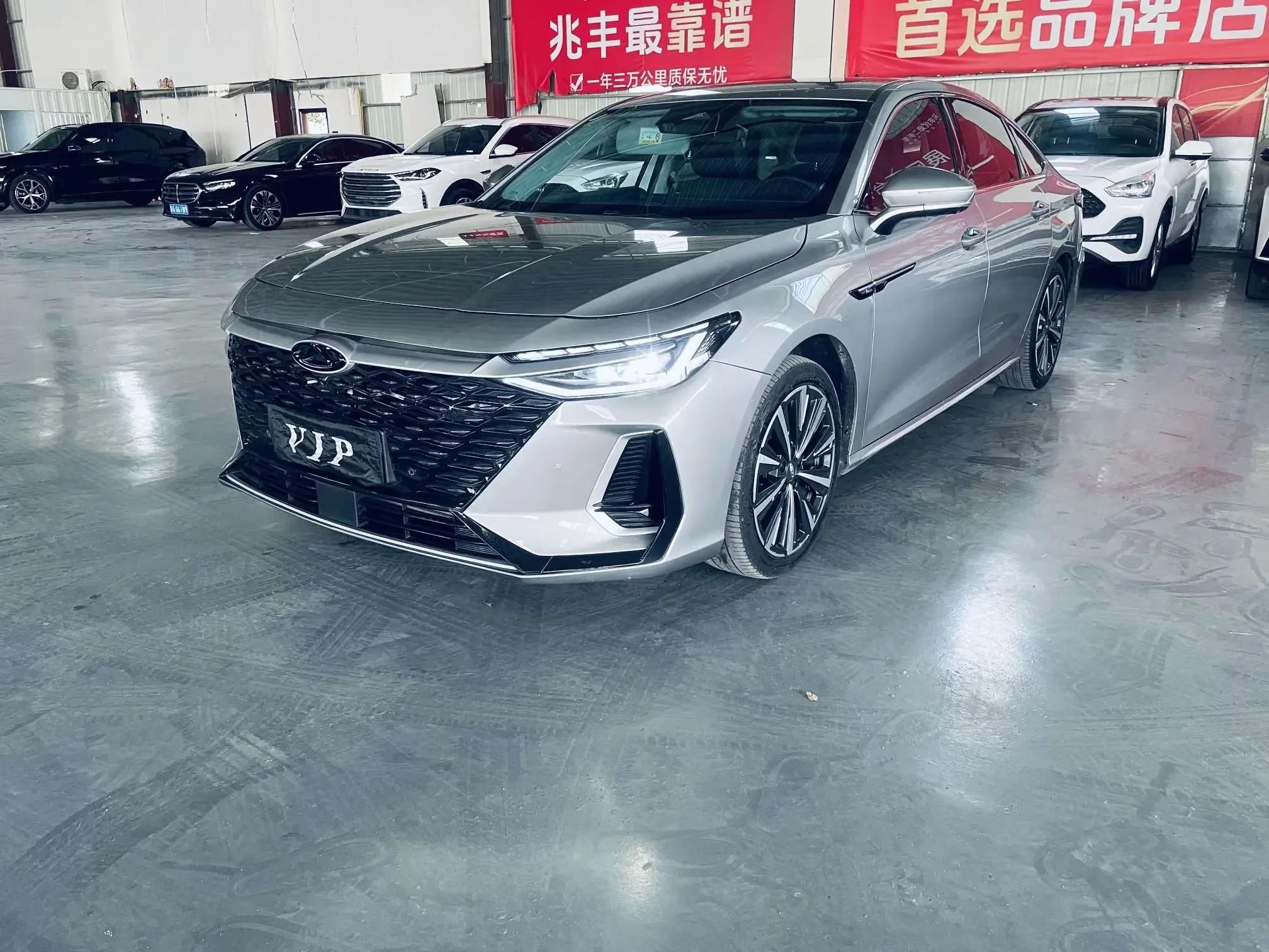 Chery Arrizo 8